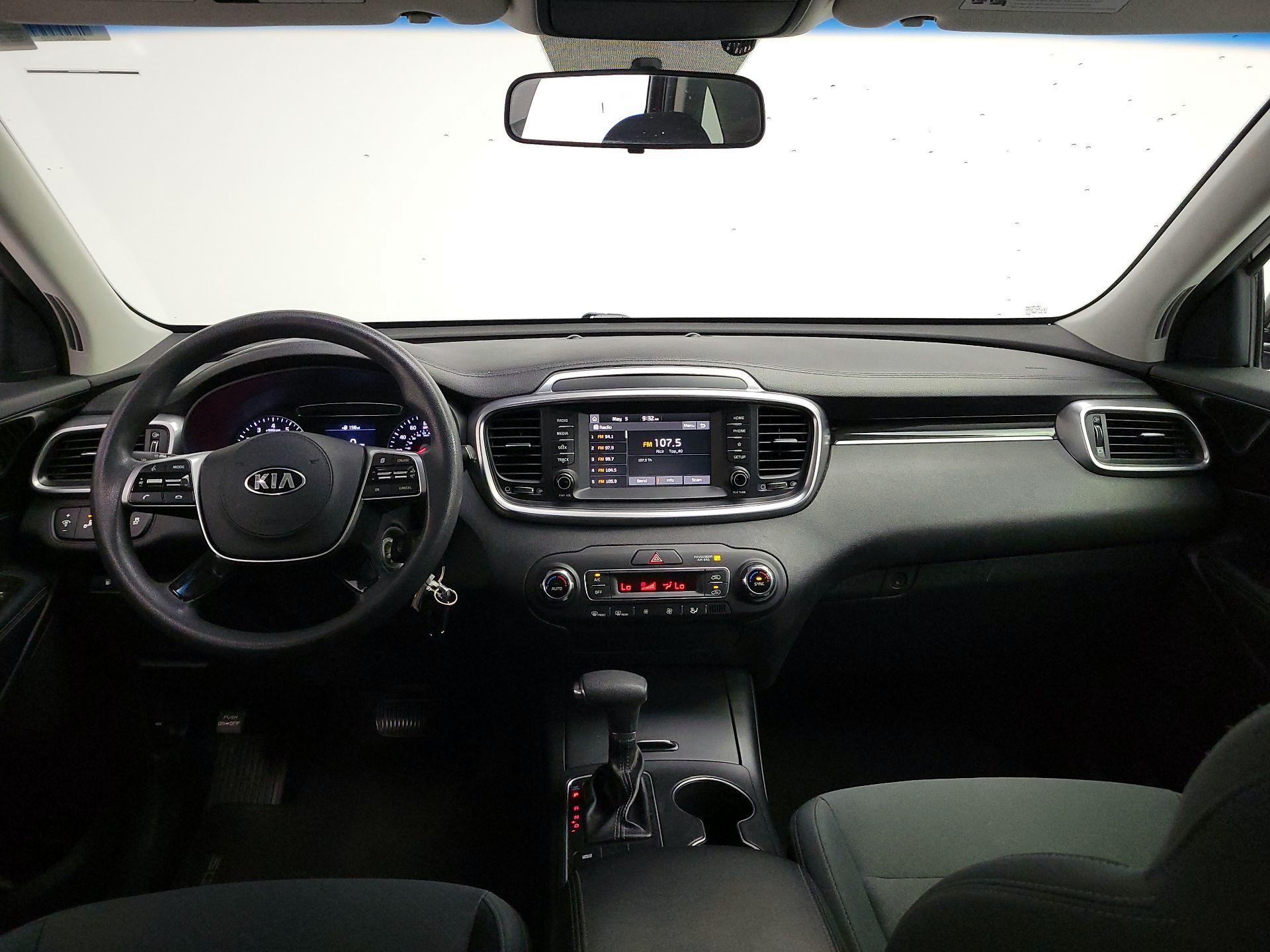 Thumbnail: 2019 Kia Sorento - 9