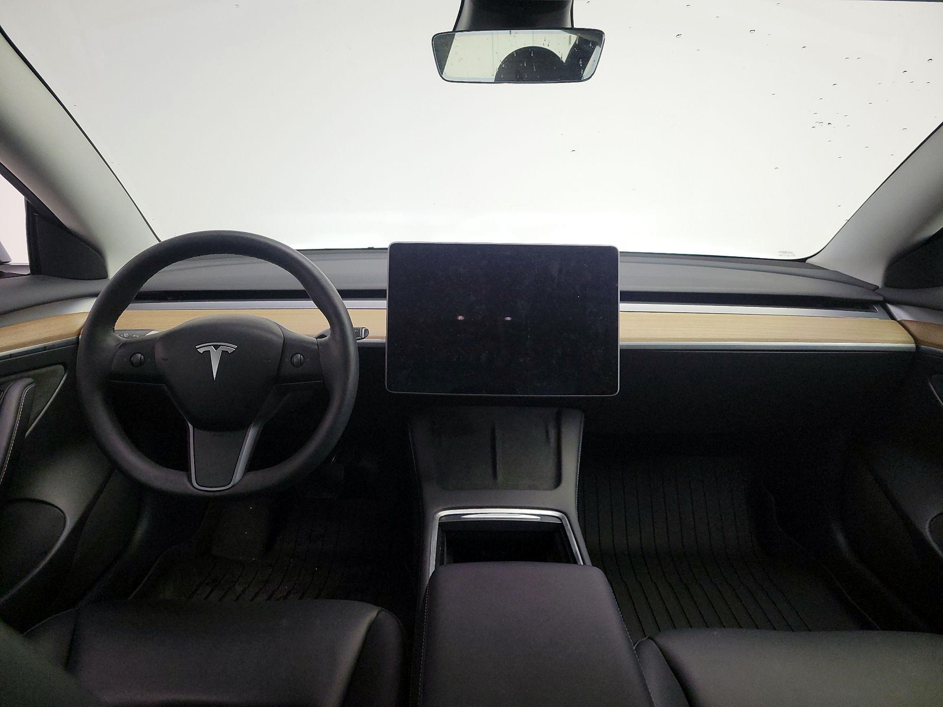 Thumbnail: 2023 Tesla Model 3 - 9