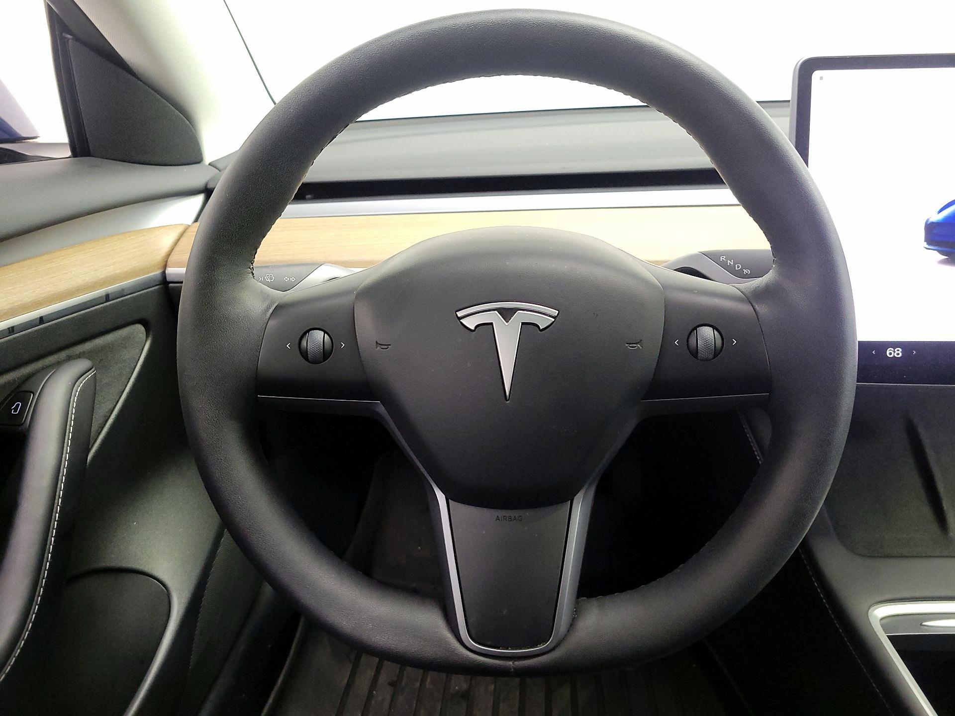 Thumbnail: 2023 Tesla Model 3 - 10