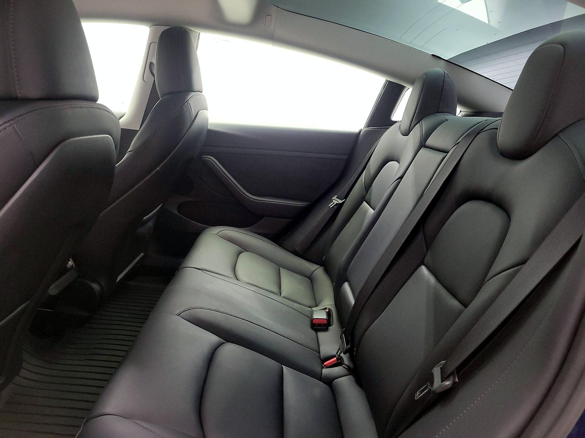 Thumbnail: 2023 Tesla Model 3 - 19