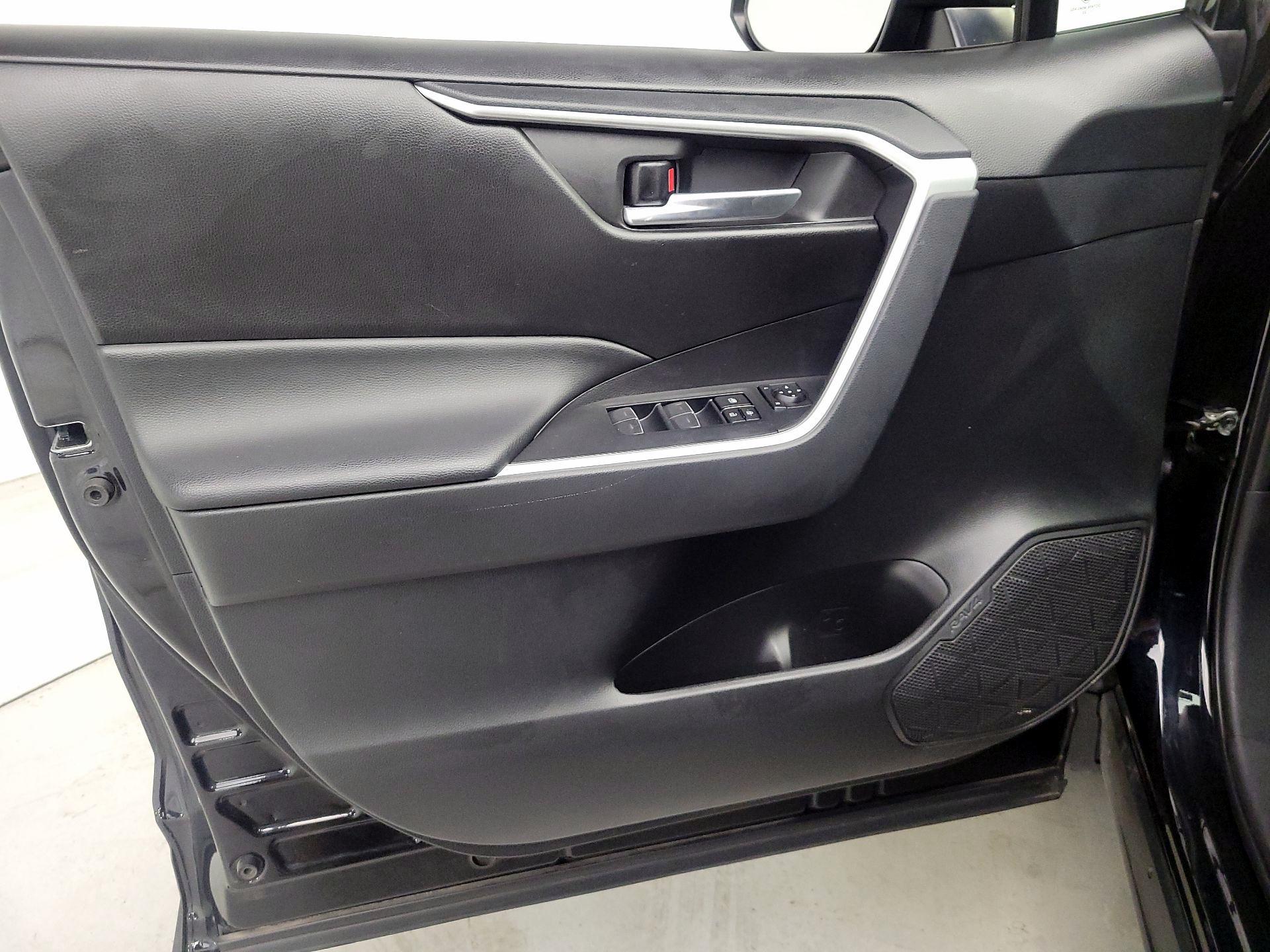 Thumbnail: 2023 Toyota RAV4 - 12