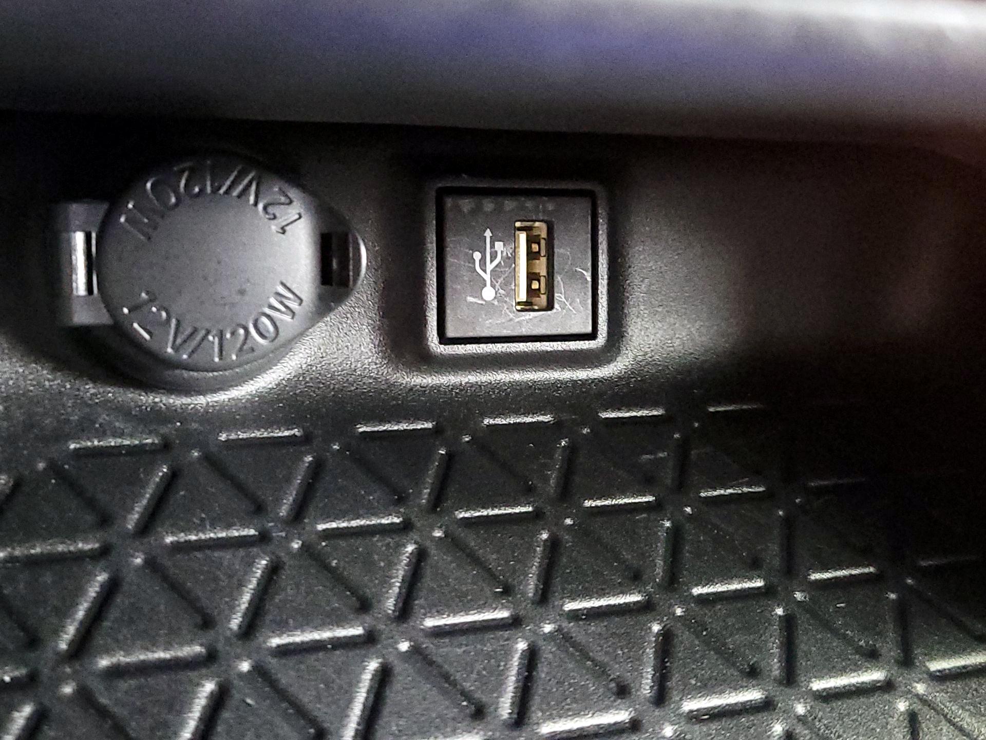 Thumbnail: 2023 Toyota RAV4 - 18