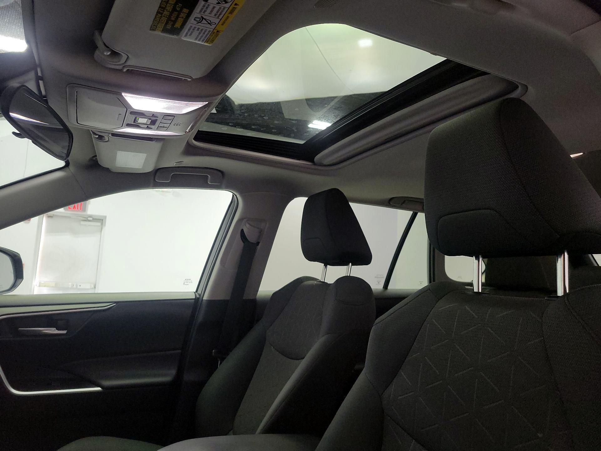 Thumbnail: 2023 Toyota RAV4 - 19