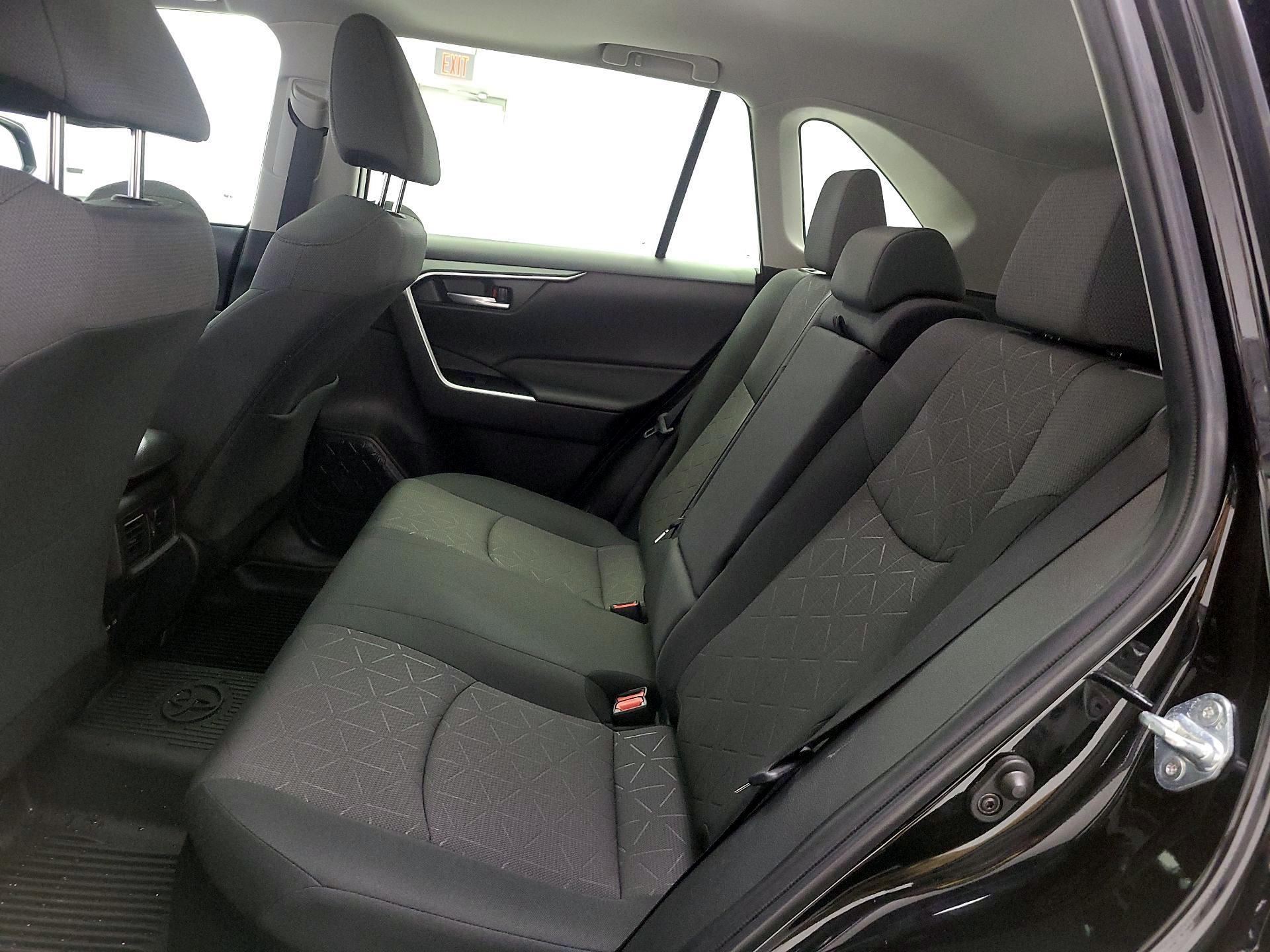 Thumbnail: 2023 Toyota RAV4 - 20