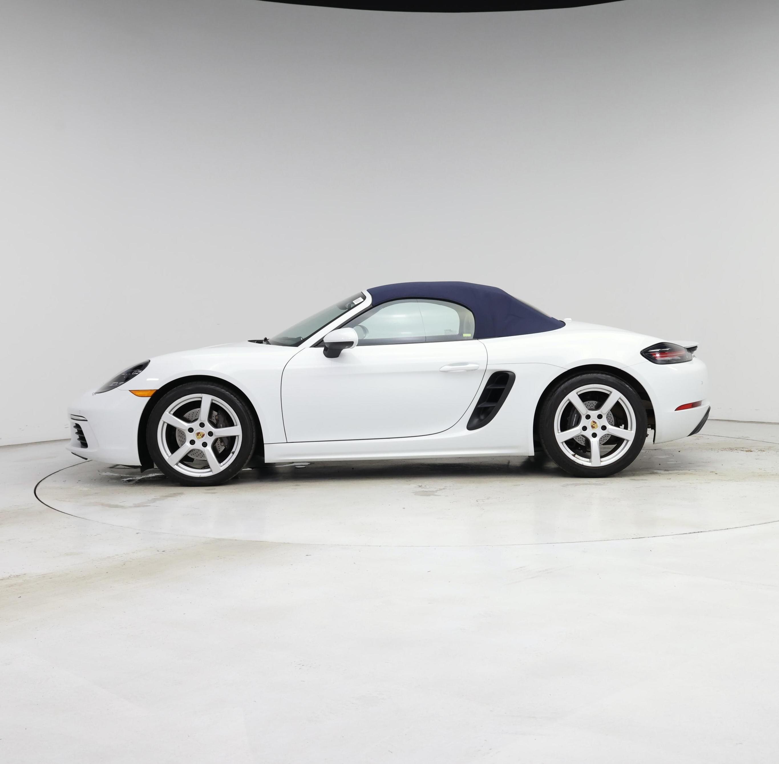Thumbnail: 2022 Porsche 718 Boxster - 3