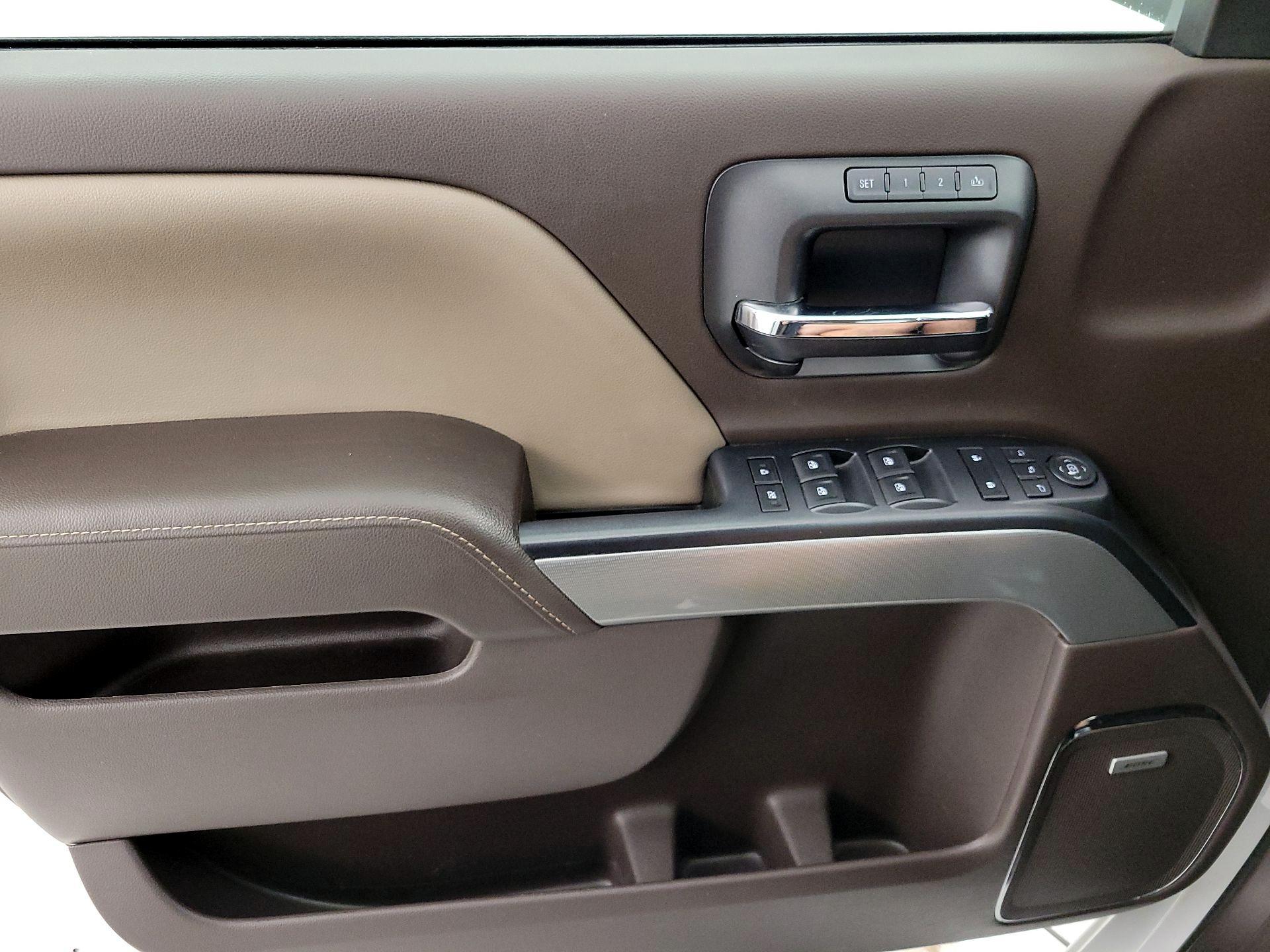 Thumbnail: 2016 Chevrolet Silverado 1500 - 12