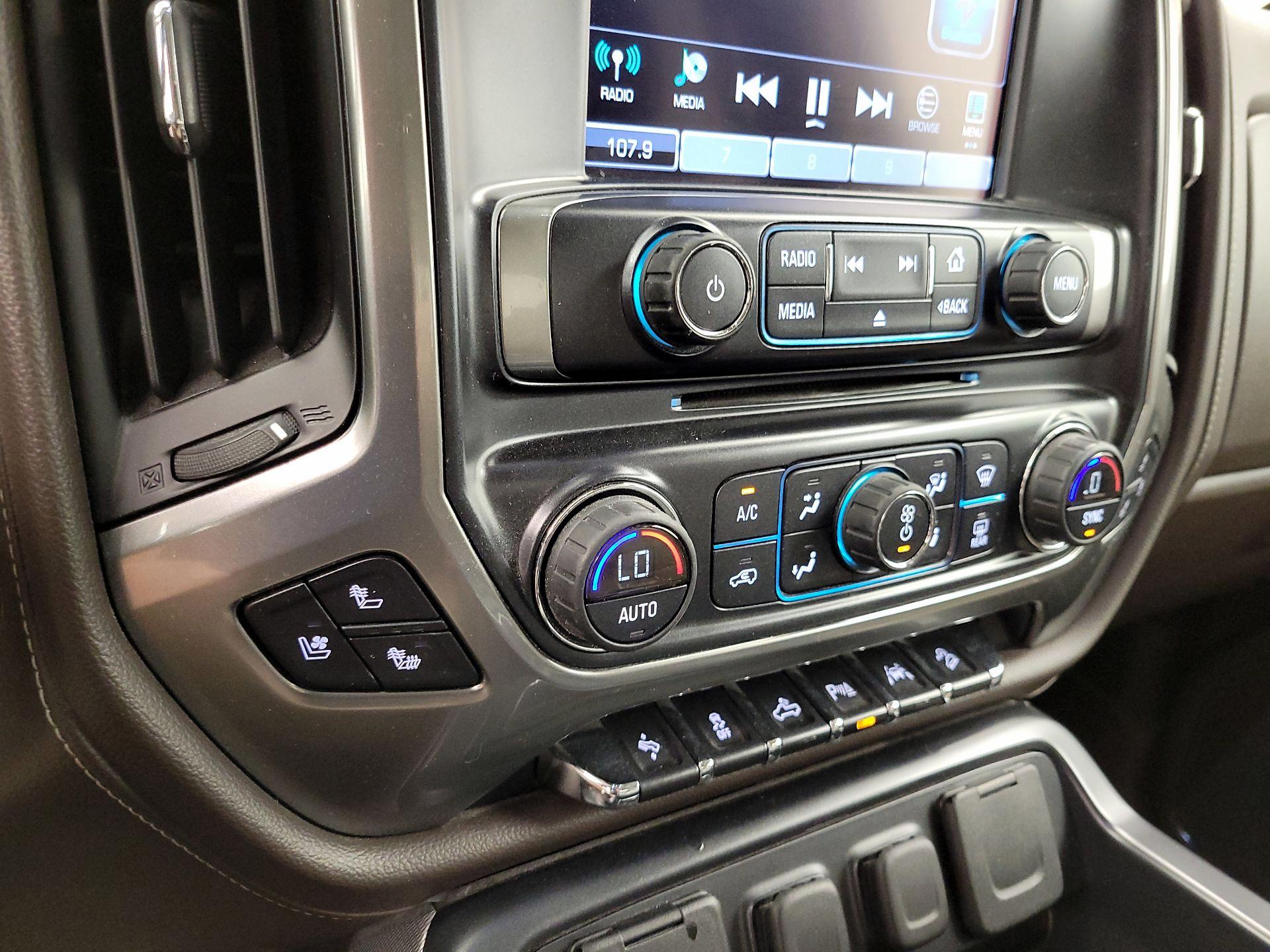Thumbnail: 2016 Chevrolet Silverado 1500 - 17