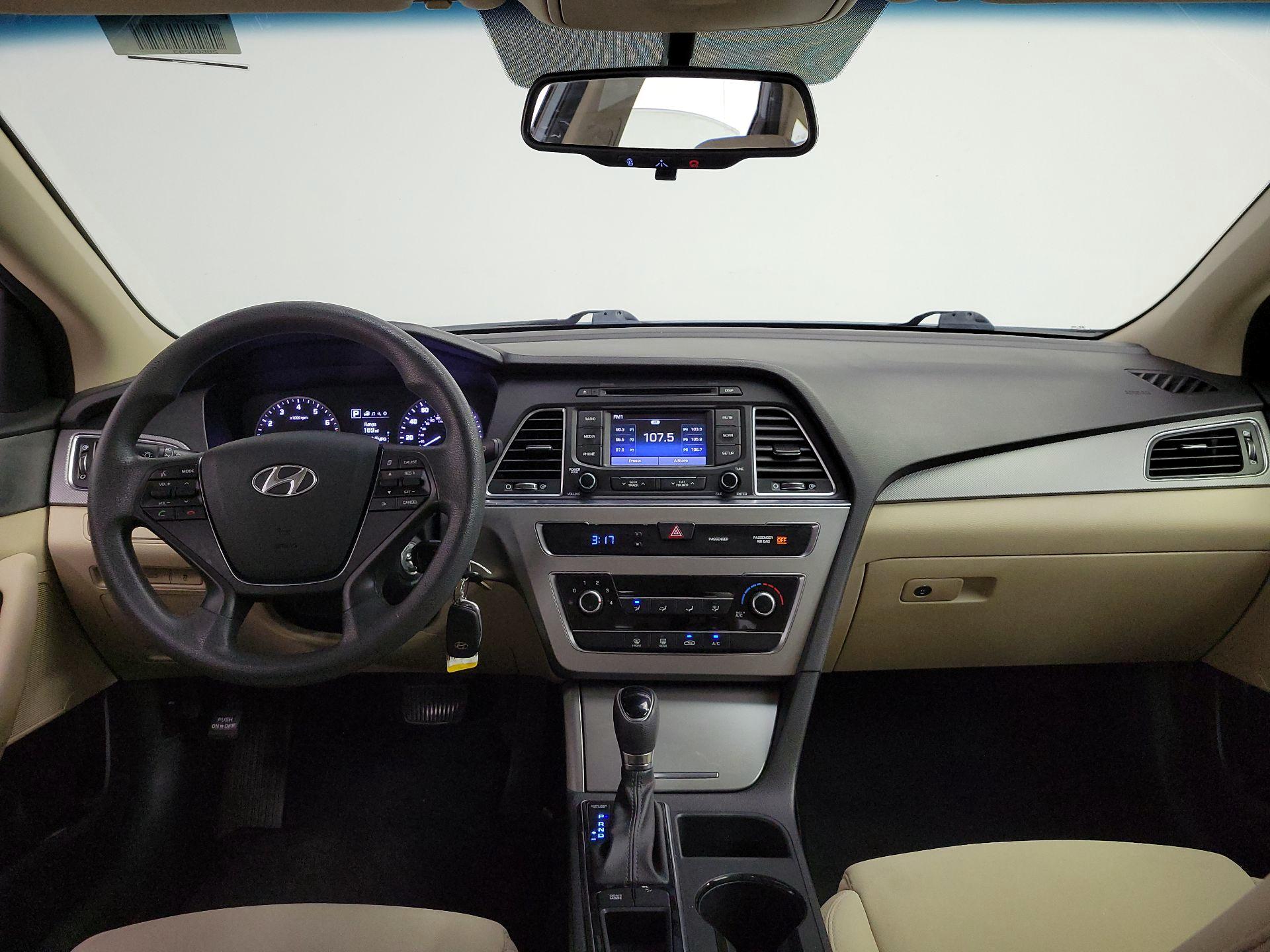 Thumbnail: 2015 Hyundai Sonata - 9