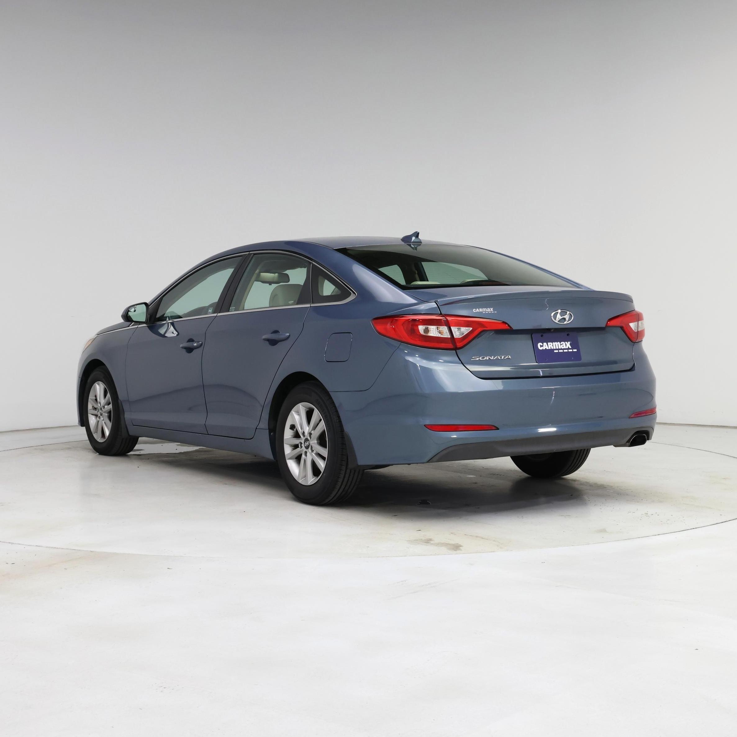 Thumbnail: 2015 Hyundai Sonata - 2