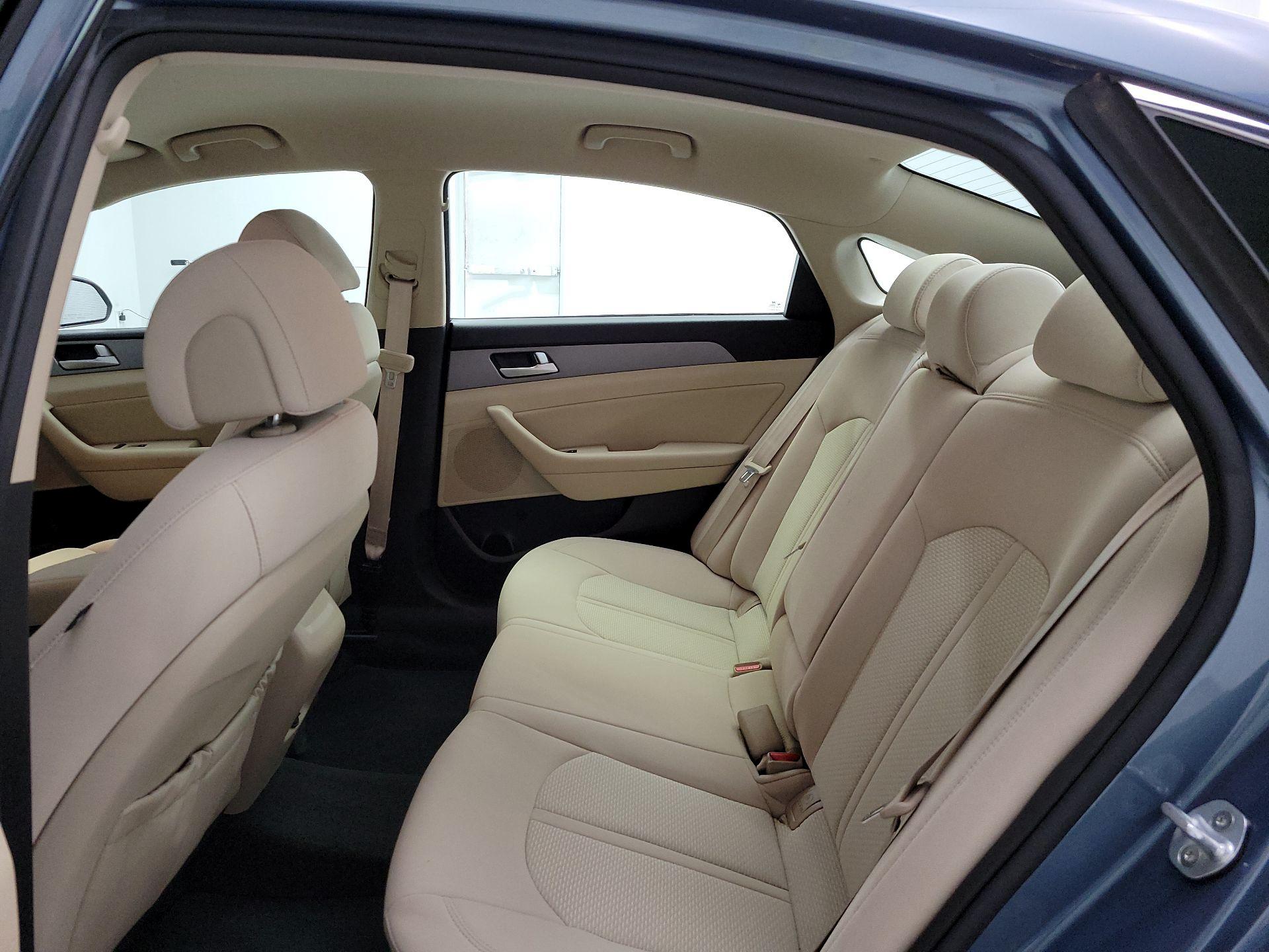 Thumbnail: 2015 Hyundai Sonata - 19