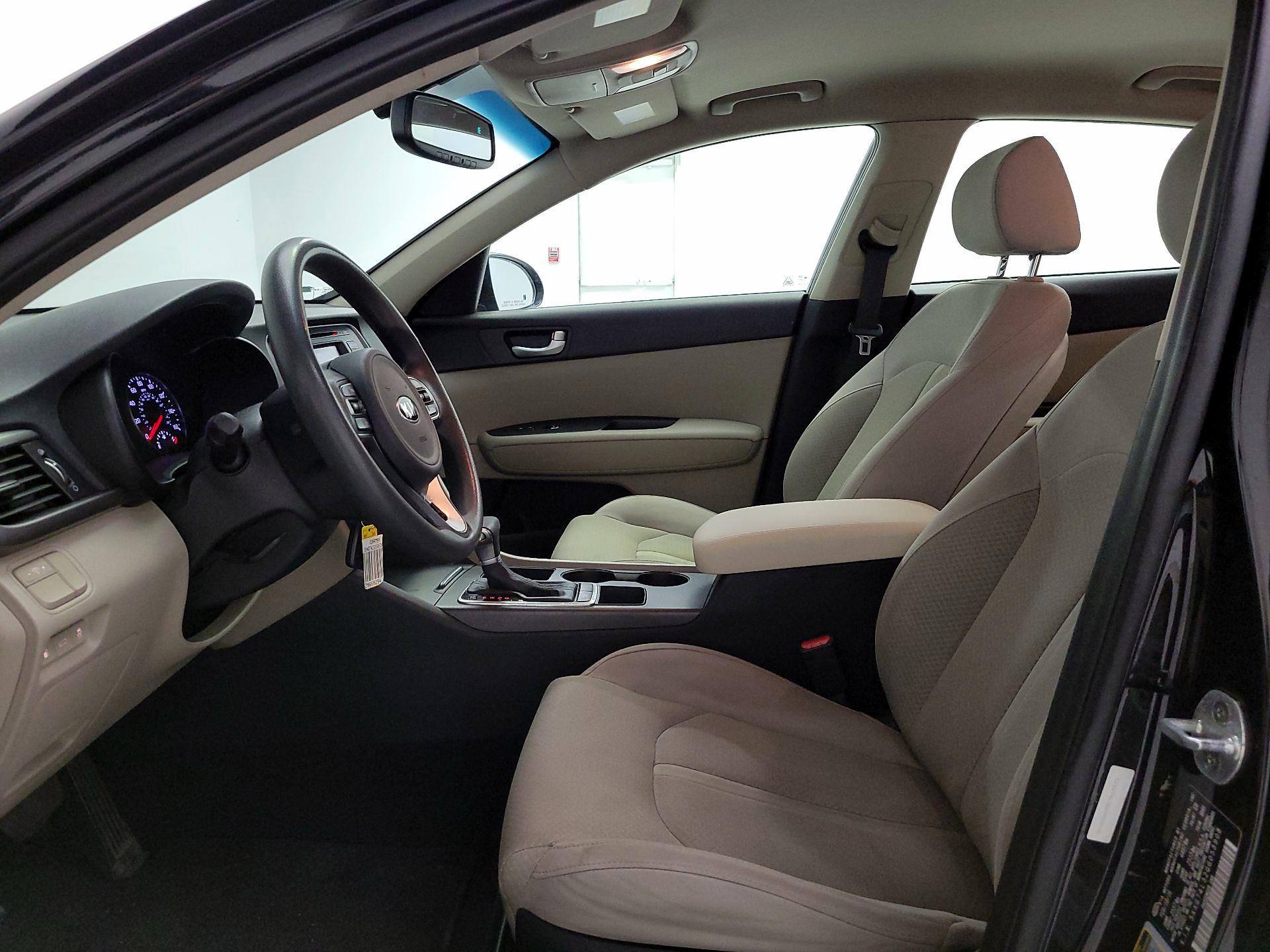 Thumbnail: 2016 Kia Optima - 11