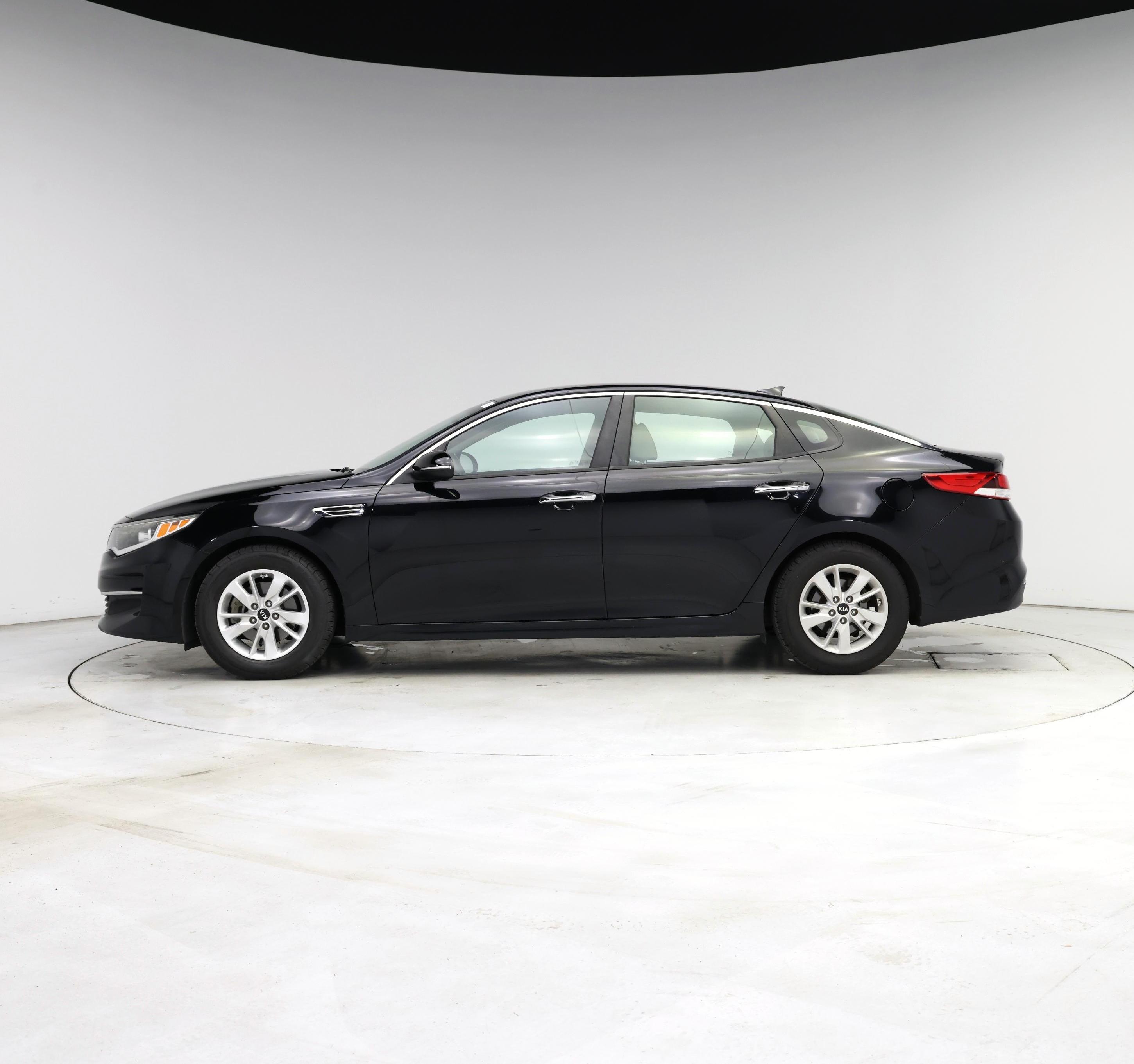 Thumbnail: 2016 Kia Optima - 3