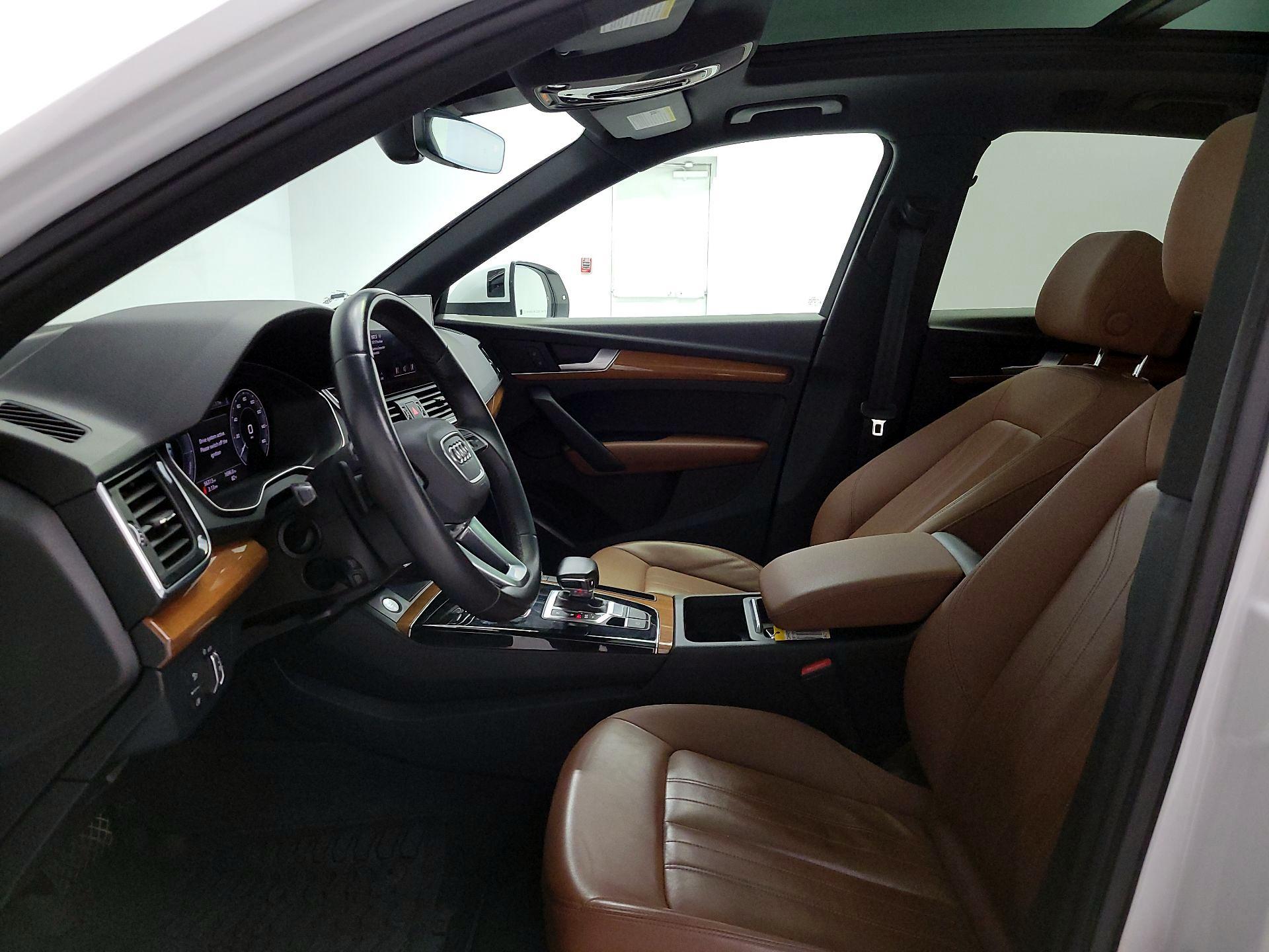 Thumbnail: 2021 Audi Q5 - 11