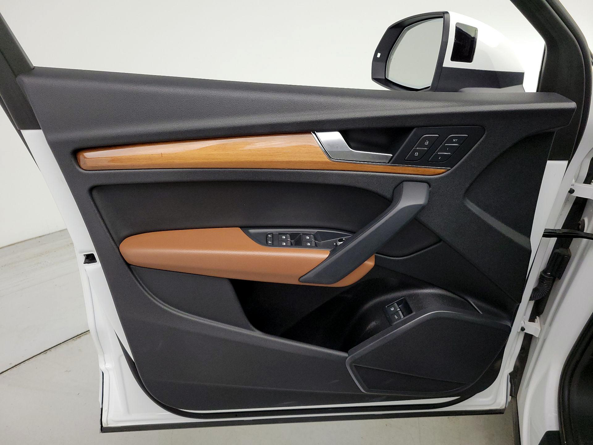 Thumbnail: 2021 Audi Q5 - 12