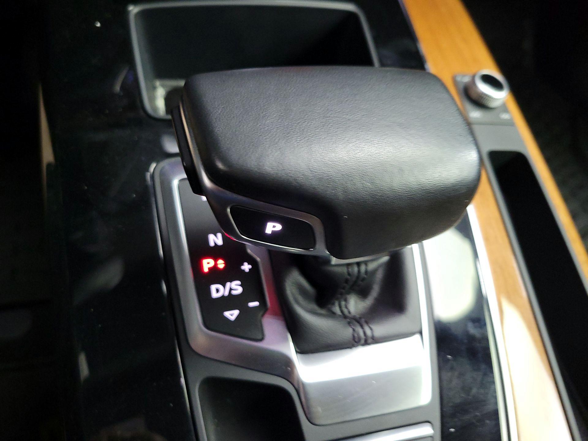 Thumbnail: 2021 Audi Q5 - 17