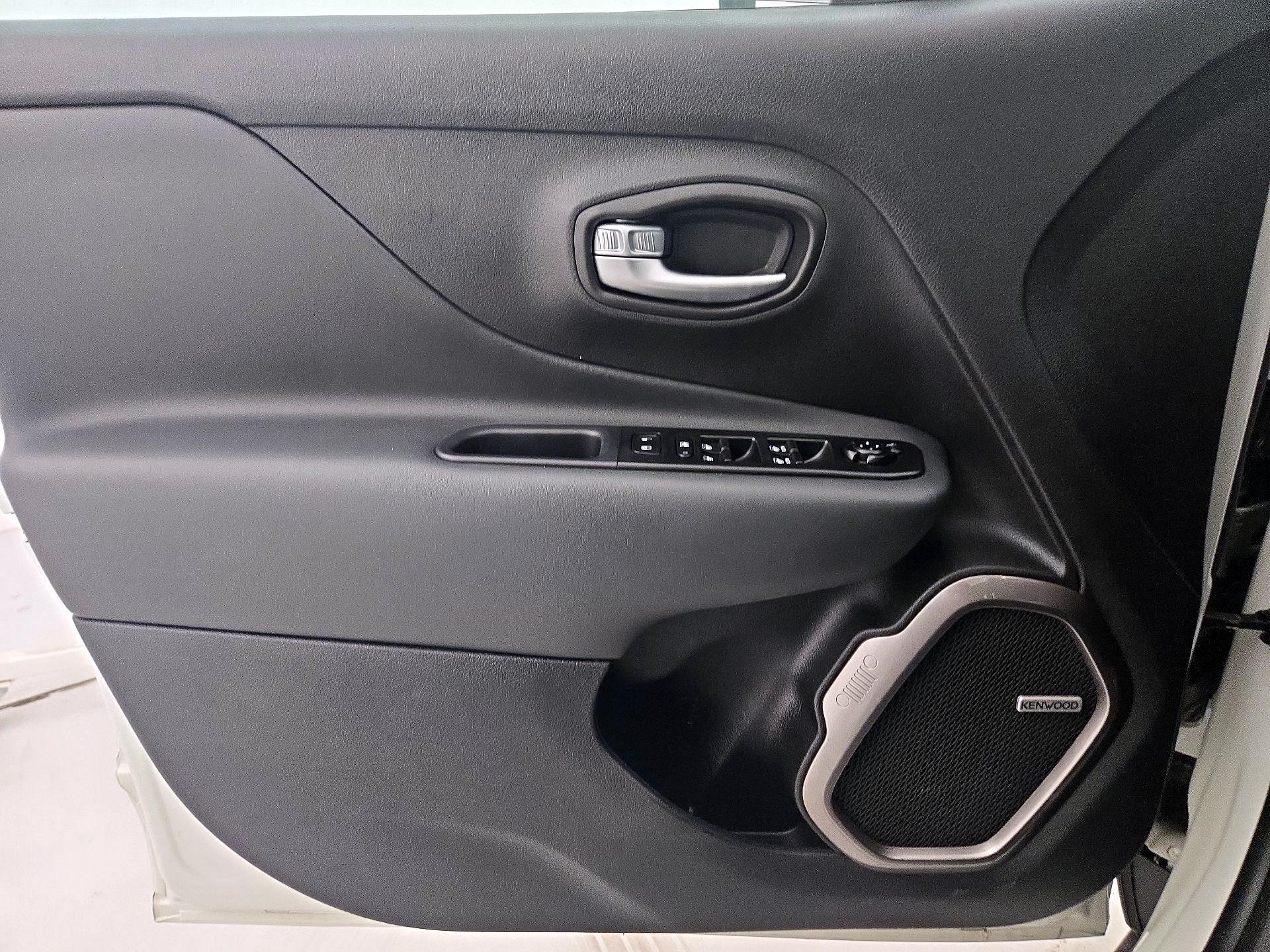 Thumbnail: 2021 Jeep Renegade - 12