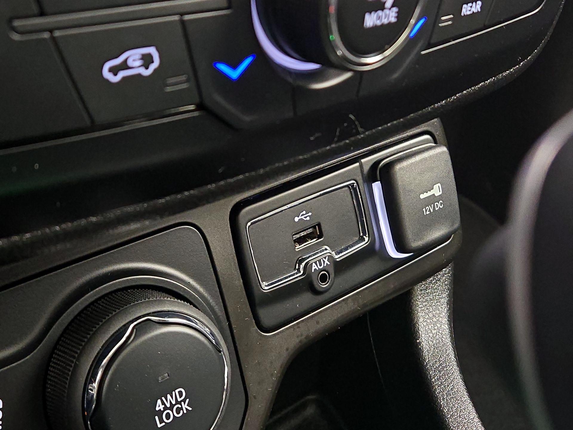 Thumbnail: 2021 Jeep Renegade - 18
