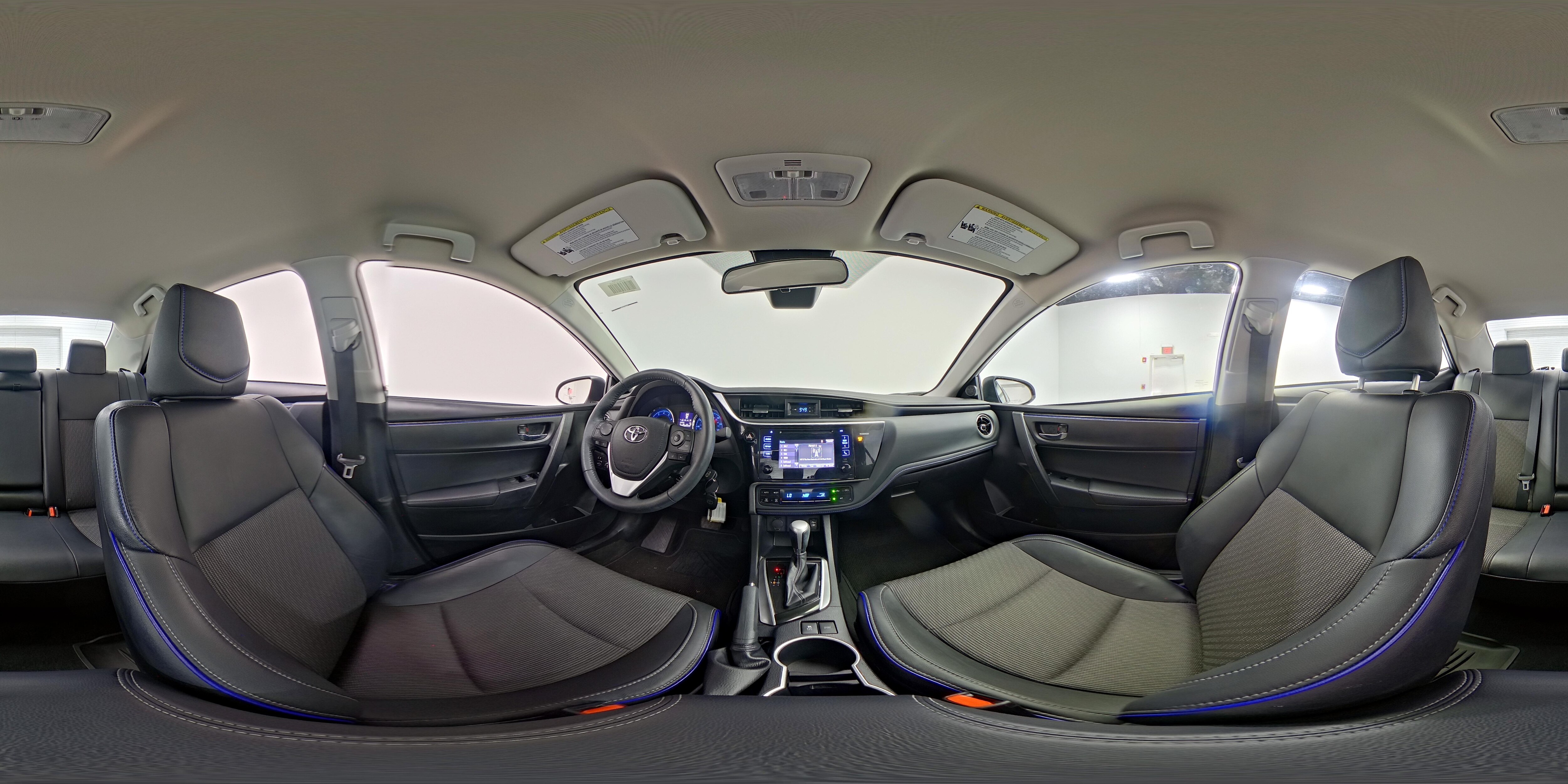 2017 Toyota Corolla SE - Photo 24