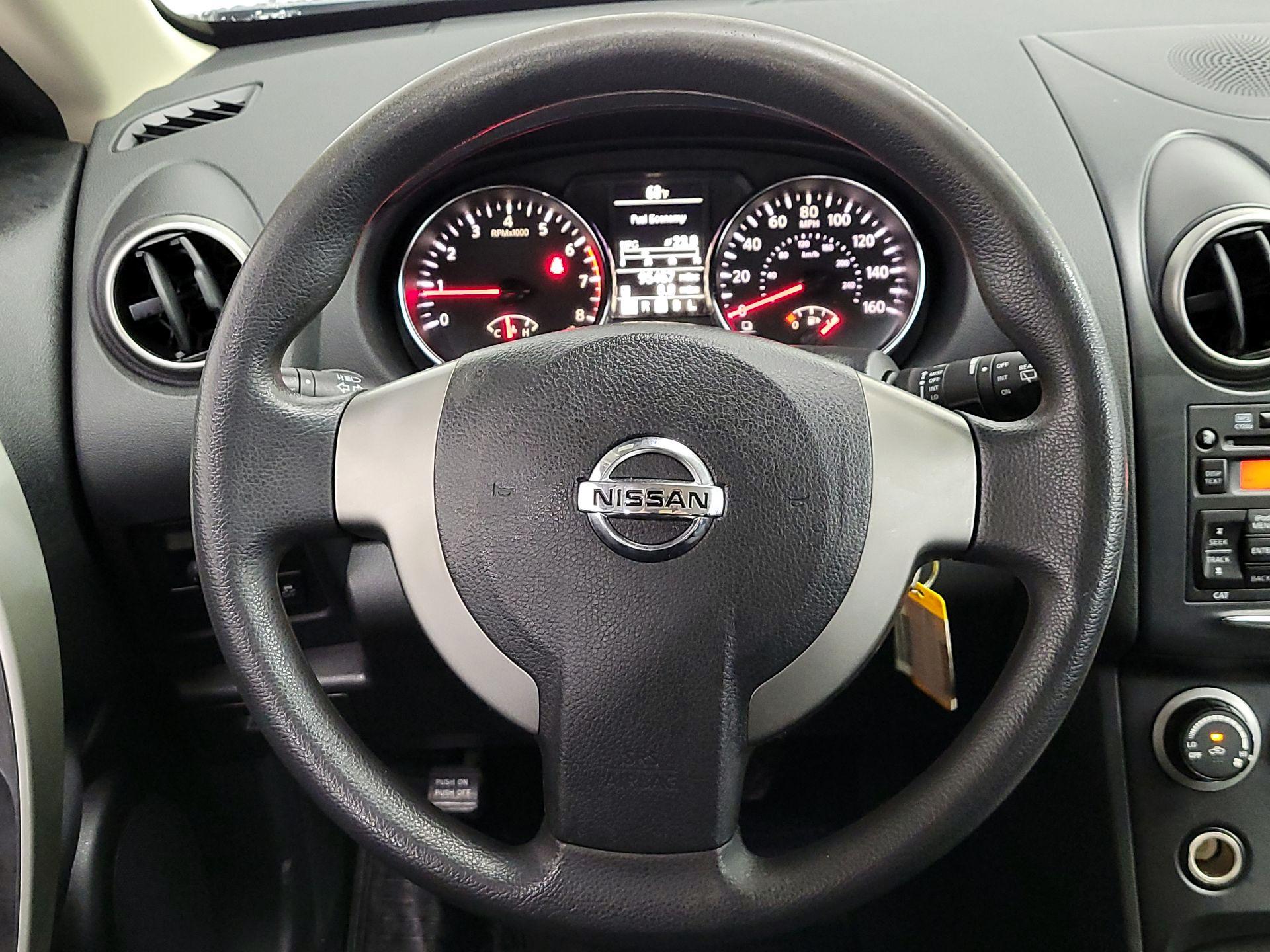 Thumbnail: 2015 Nissan Rogue - 10