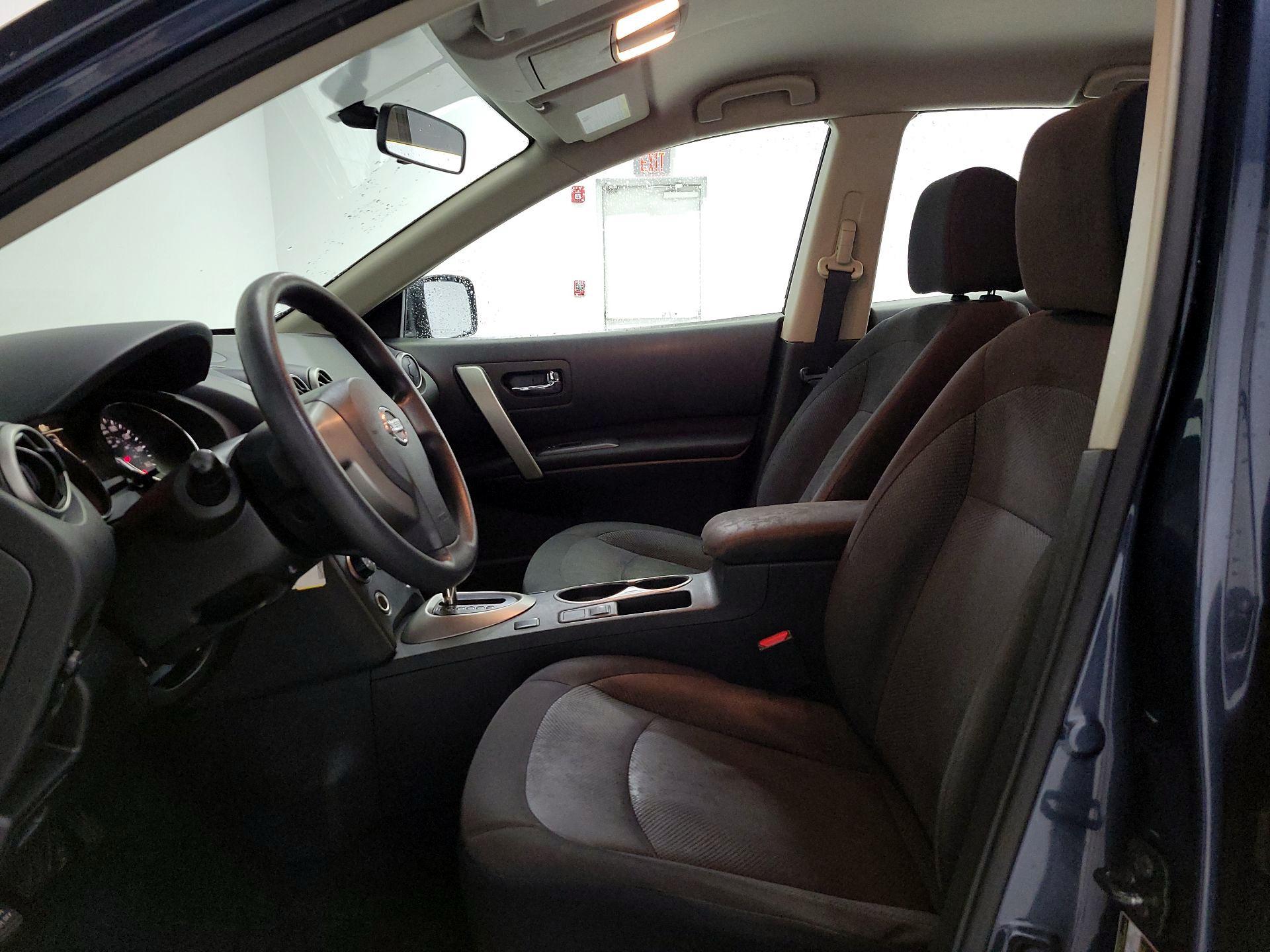Thumbnail: 2015 Nissan Rogue - 11