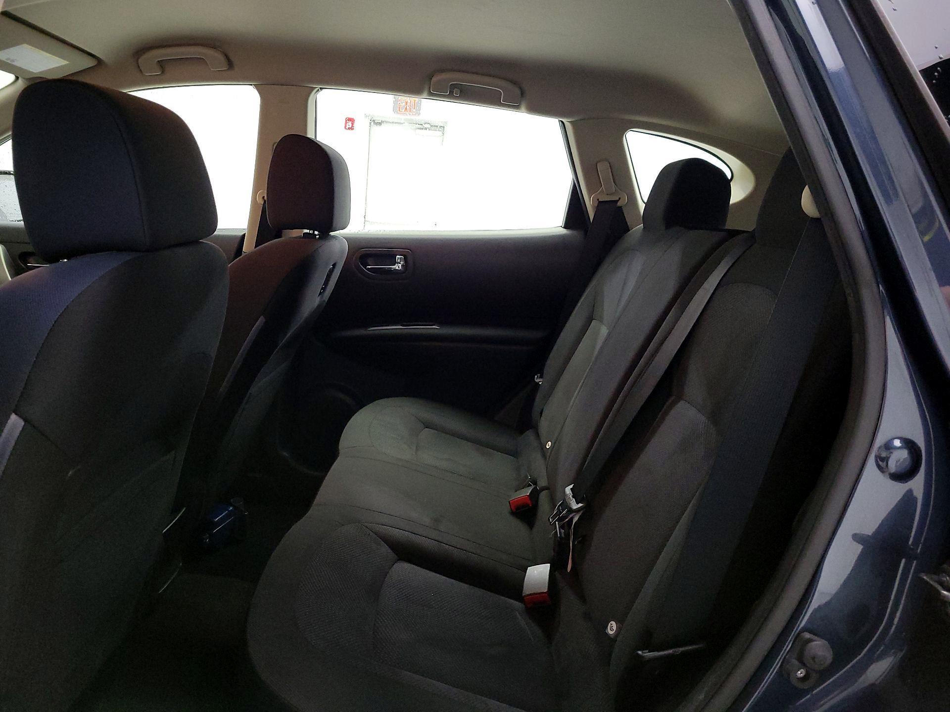 Thumbnail: 2015 Nissan Rogue - 17