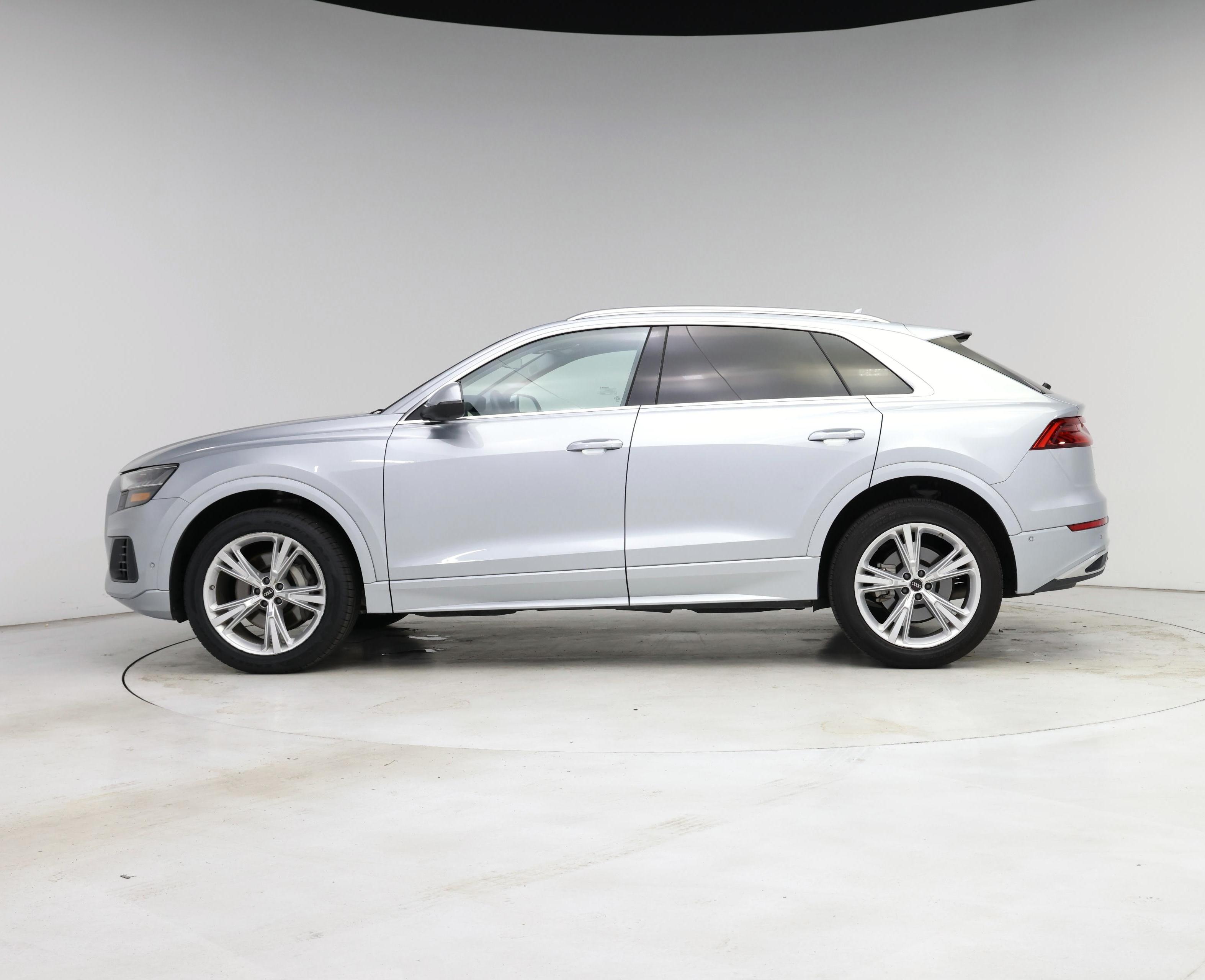 Thumbnail: 2023 Audi Q8 - 3