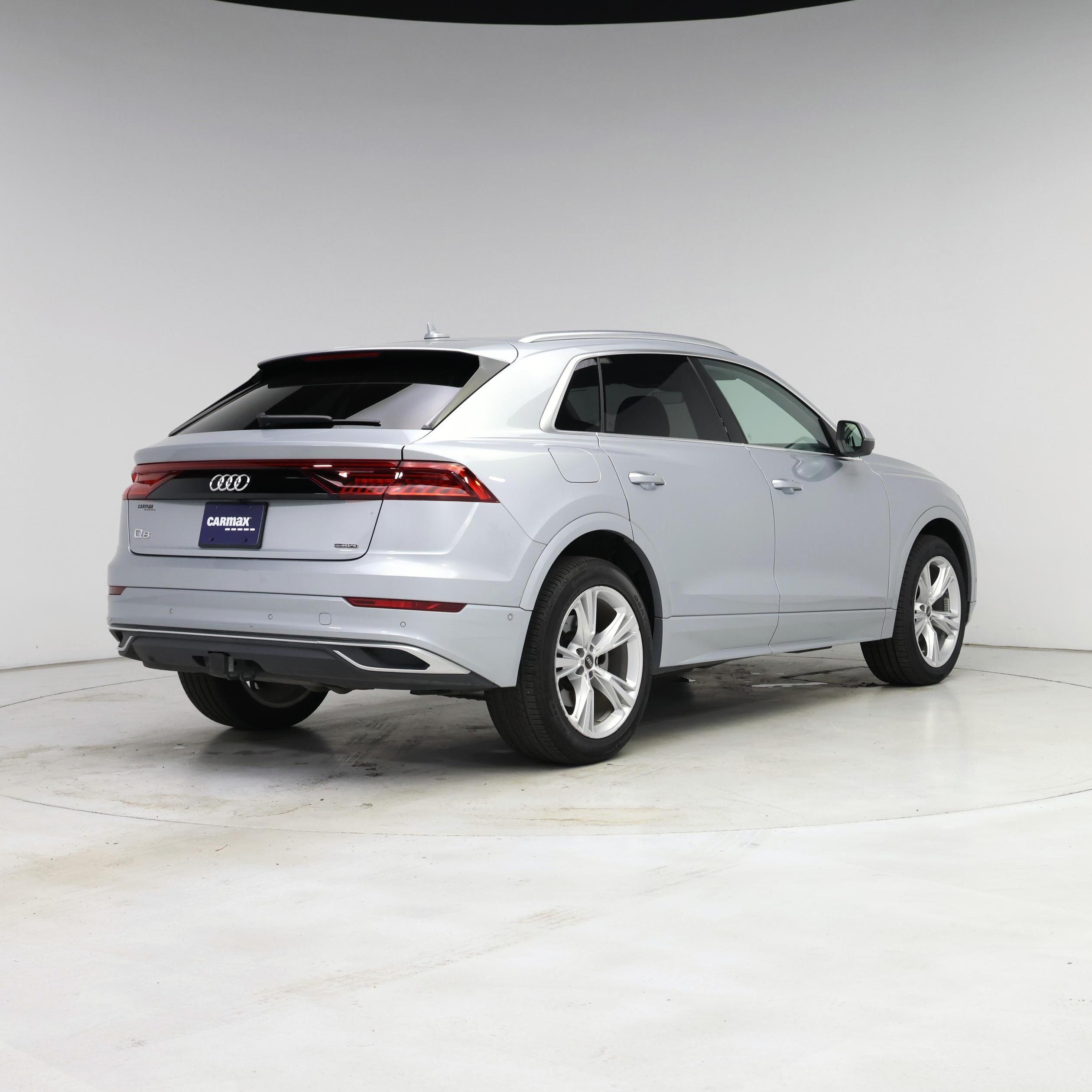 Thumbnail: 2023 Audi Q8 - 8
