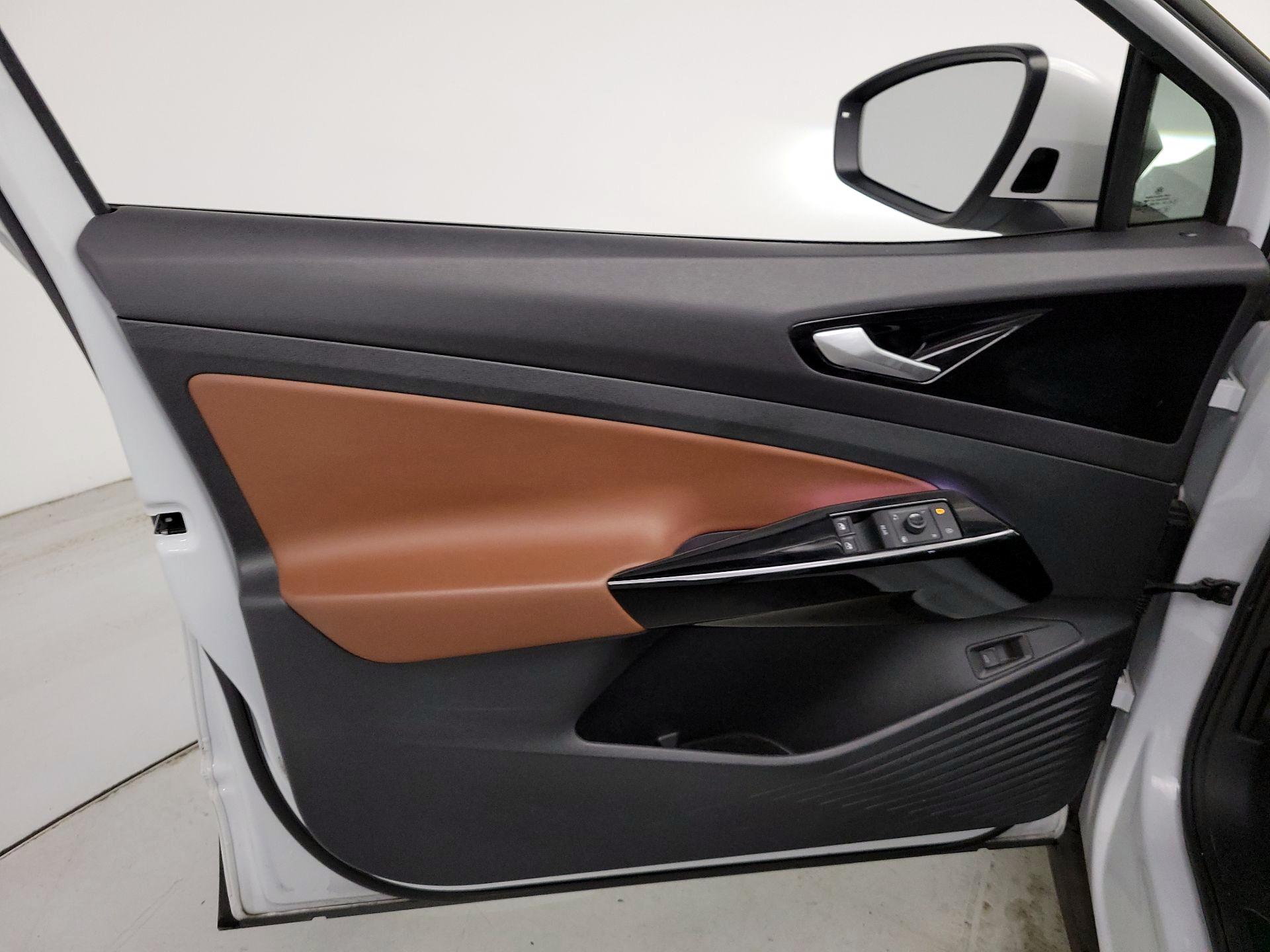 Thumbnail: 2021 Volkswagen ID.4 - 12
