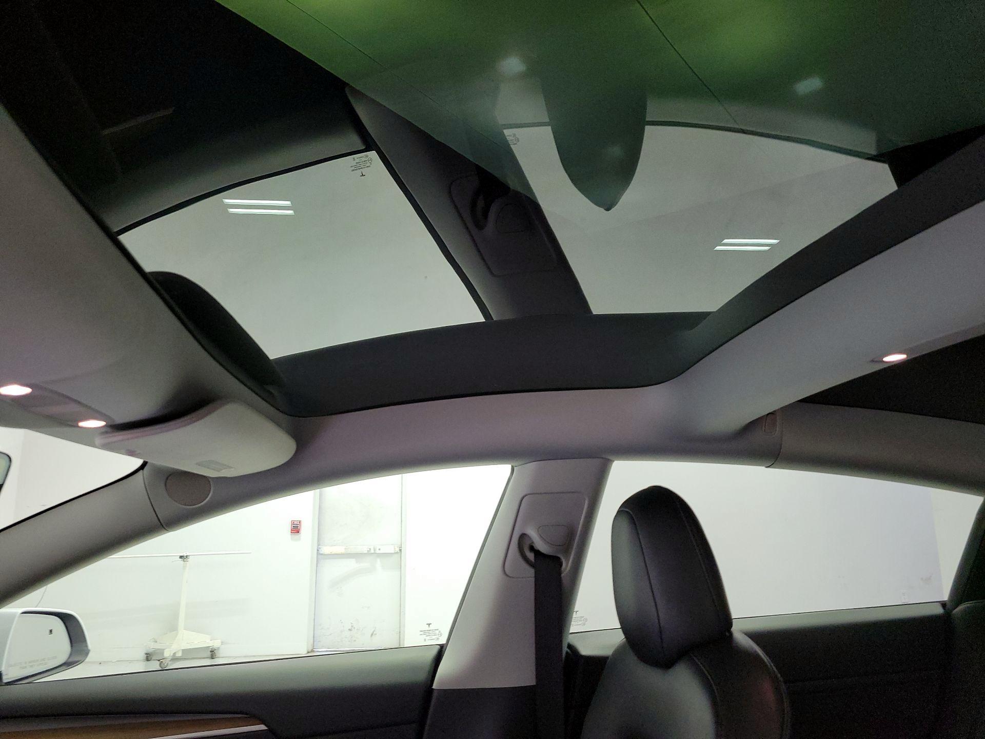 Thumbnail: 2021 Tesla Model 3 - 18
