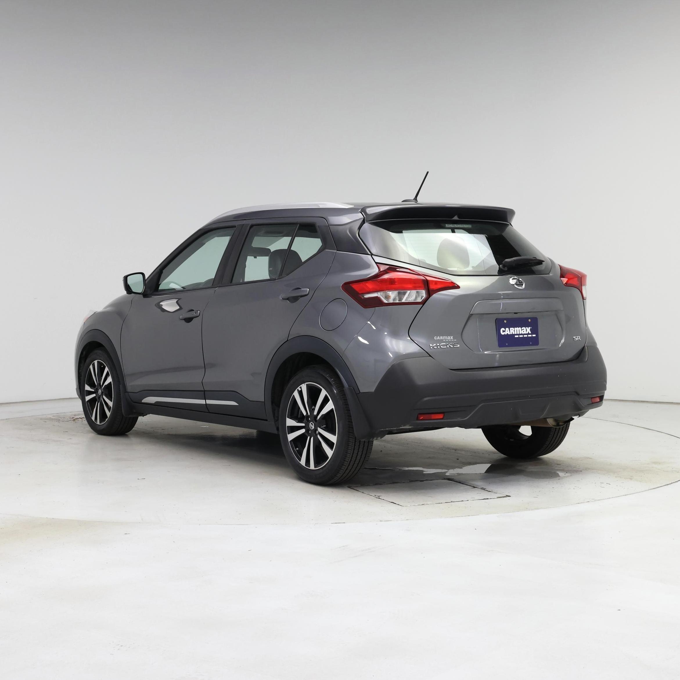Thumbnail: 2019 Nissan Kicks - 2