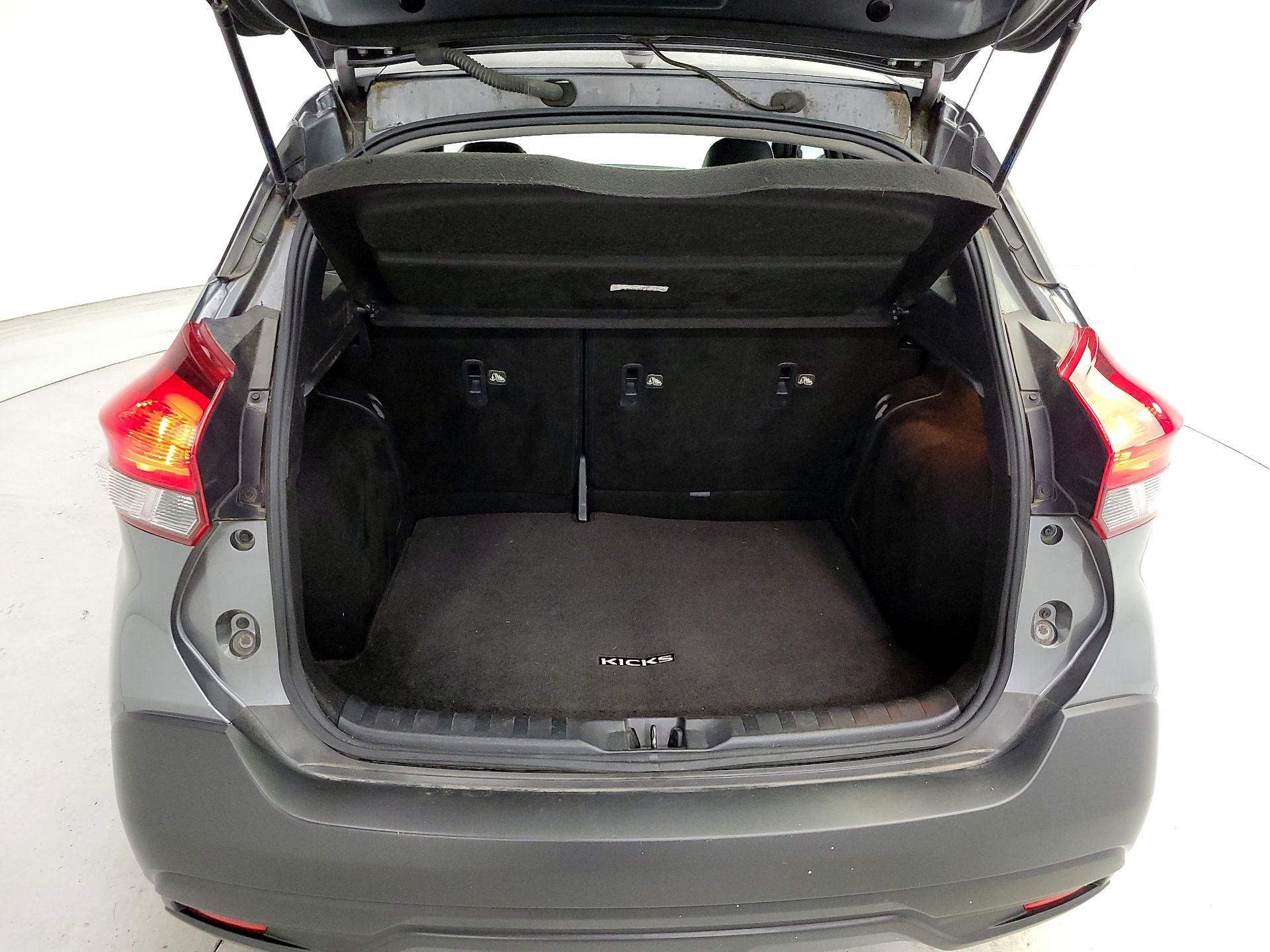 Thumbnail: 2019 Nissan Kicks - 19