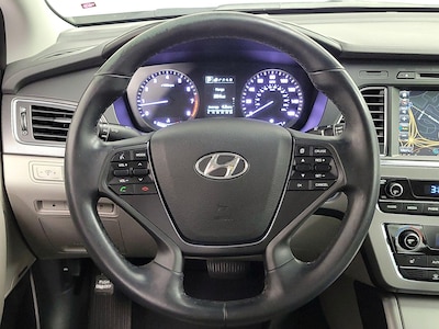 Steering Wheel & Instrument Cluster (On)
