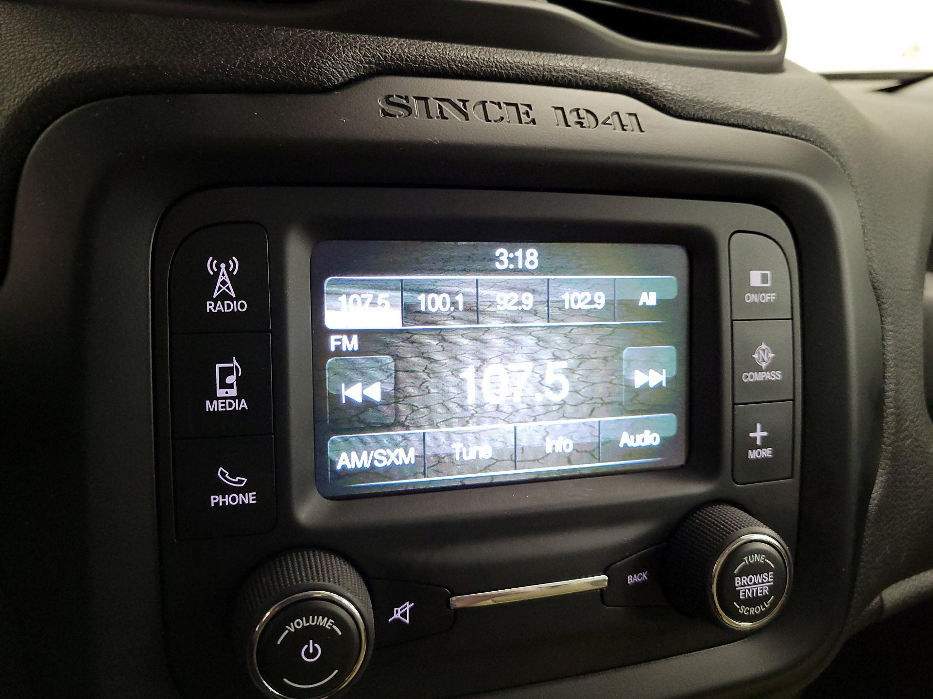 Thumbnail: 2015 Jeep Renegade - 15