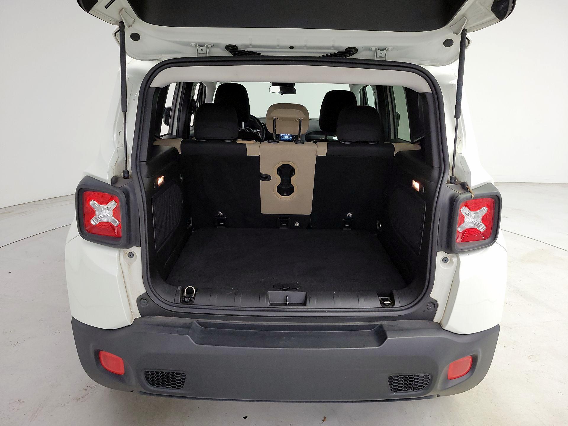 Thumbnail: 2015 Jeep Renegade - 20