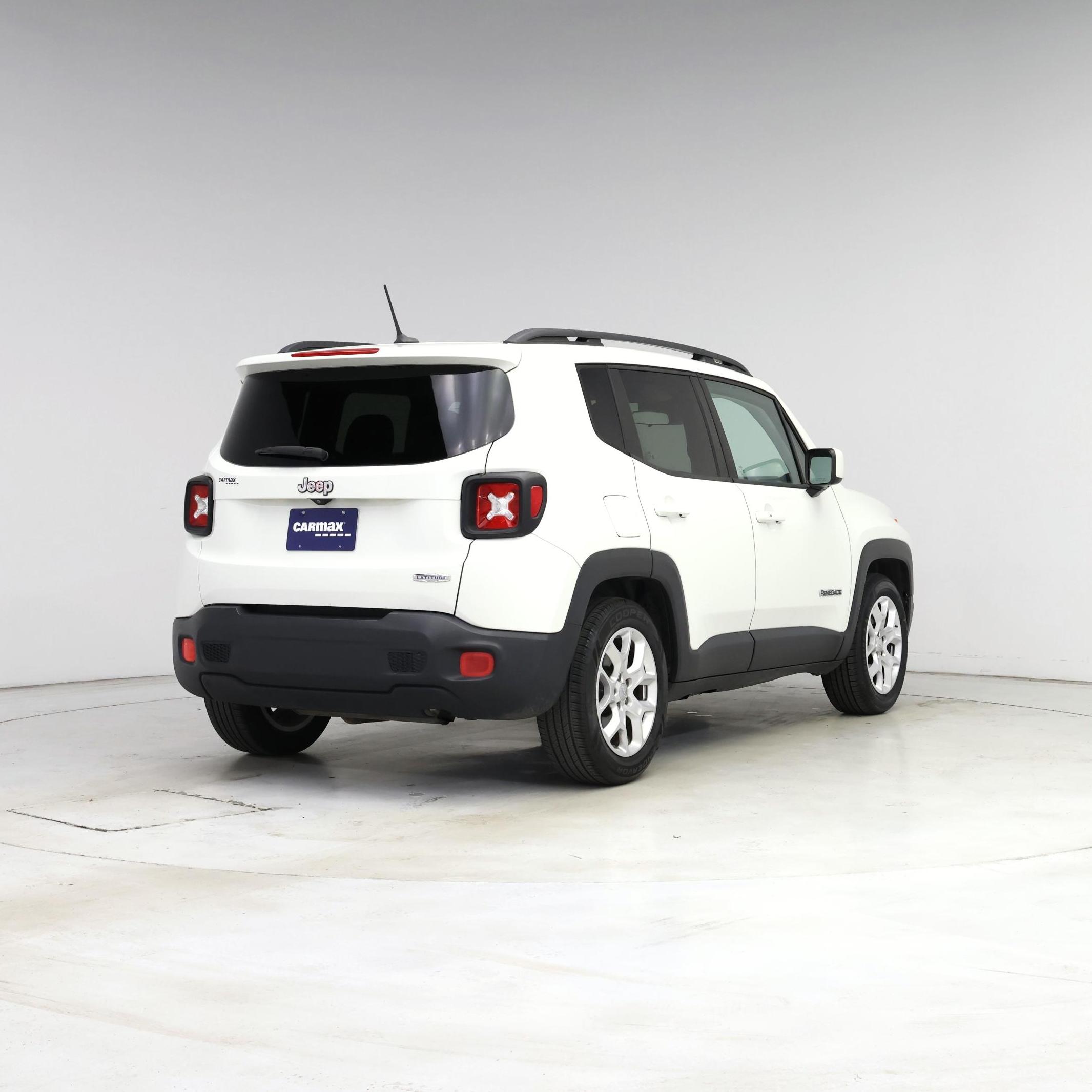 Thumbnail: 2015 Jeep Renegade - 8