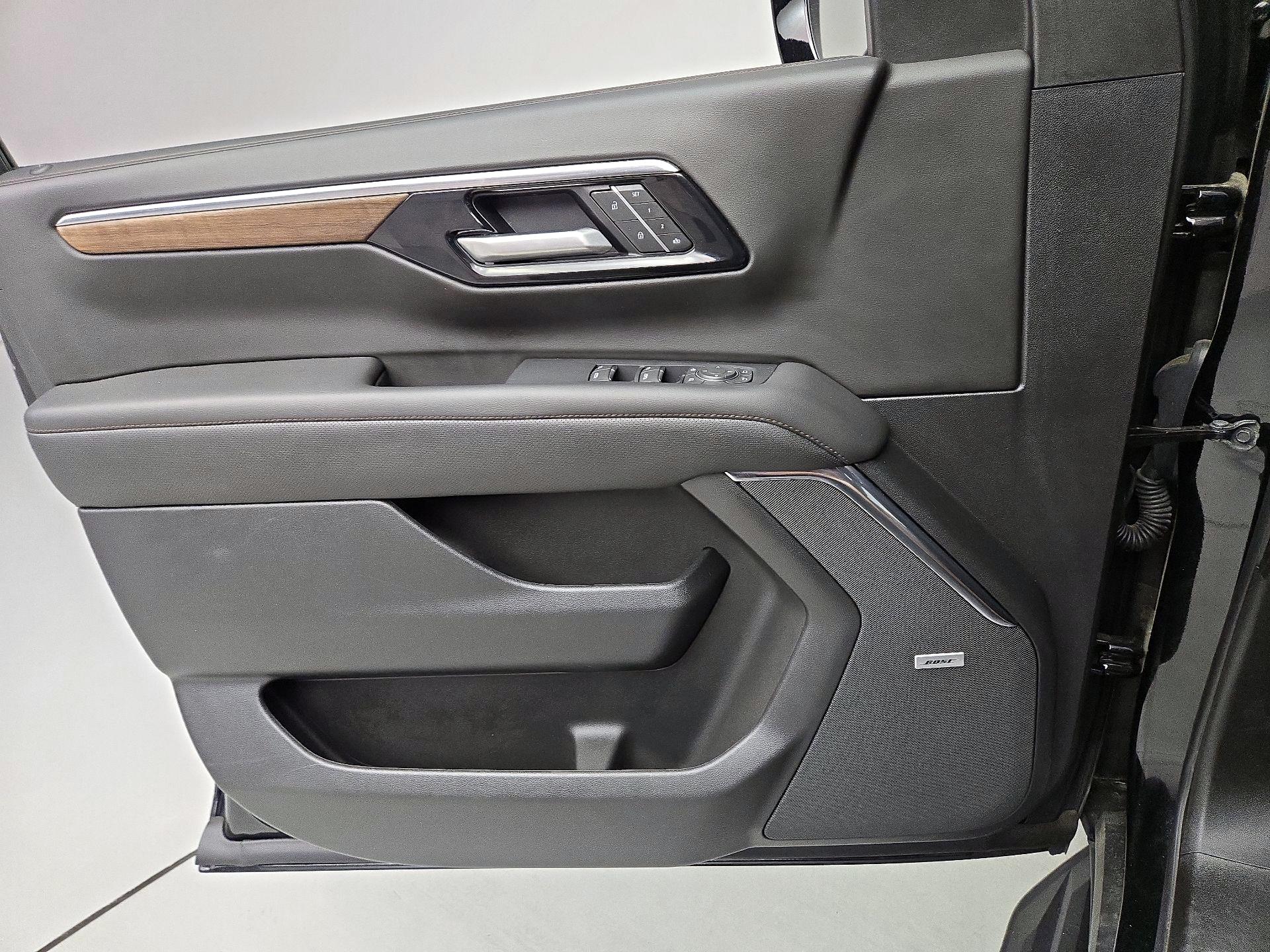 Thumbnail: 2025 Chevrolet Tahoe - 12