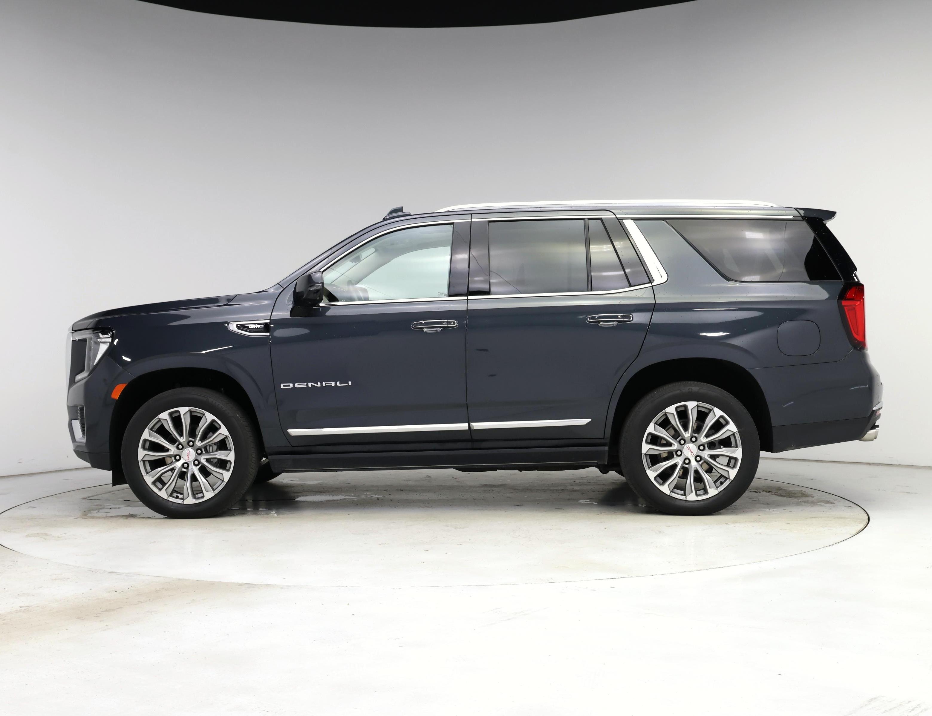 Thumbnail: 2021 GMC Yukon - 3
