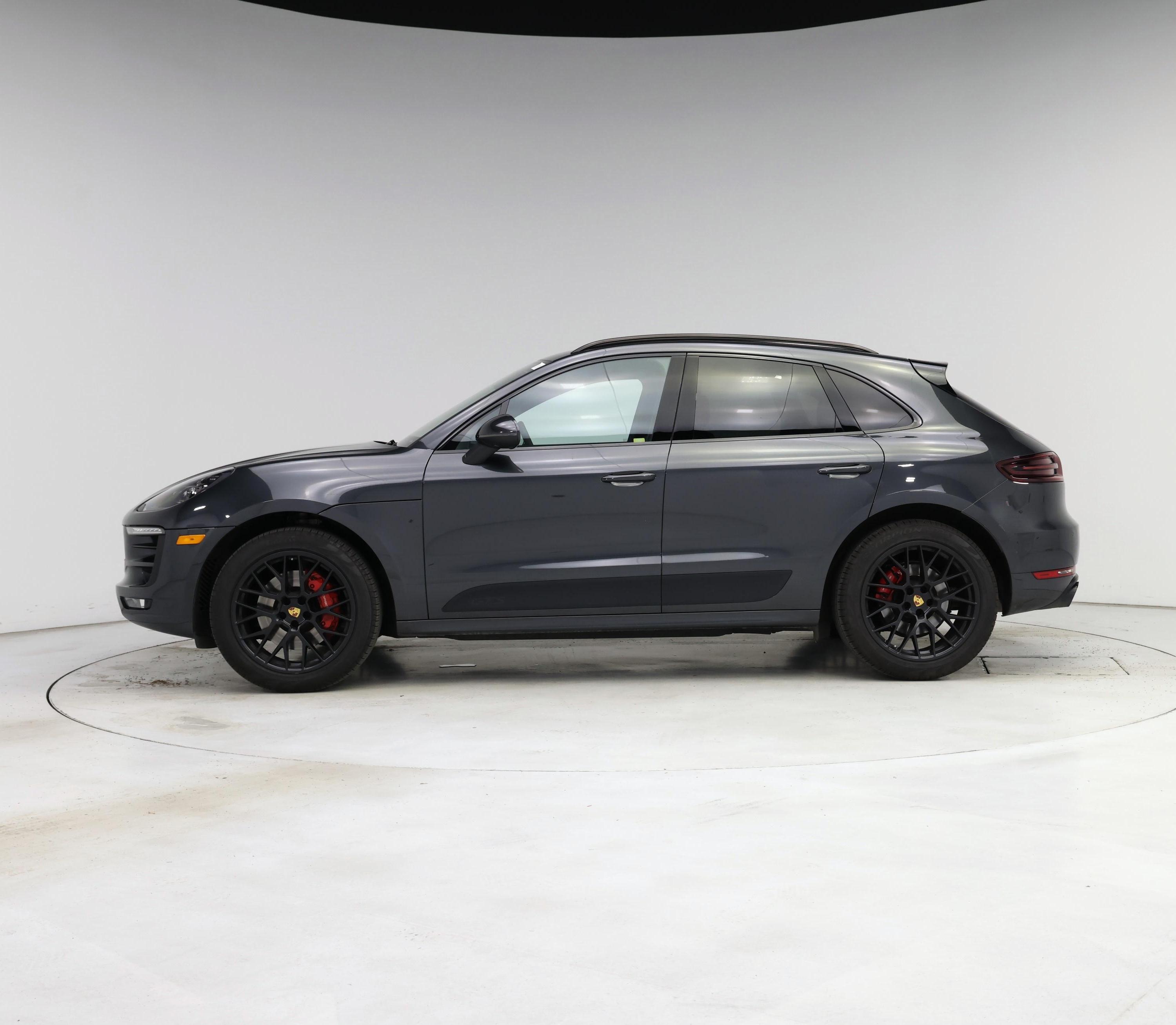 Thumbnail: 2018 Porsche Macan - 3