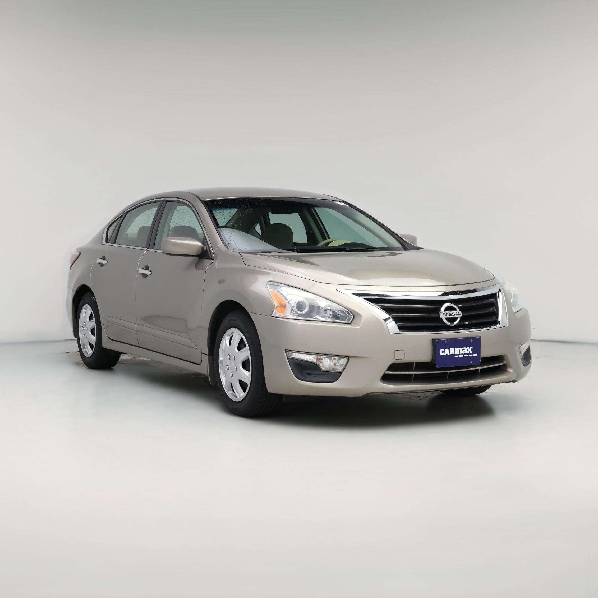 Thumbnail: 2015 Nissan Altima - 1