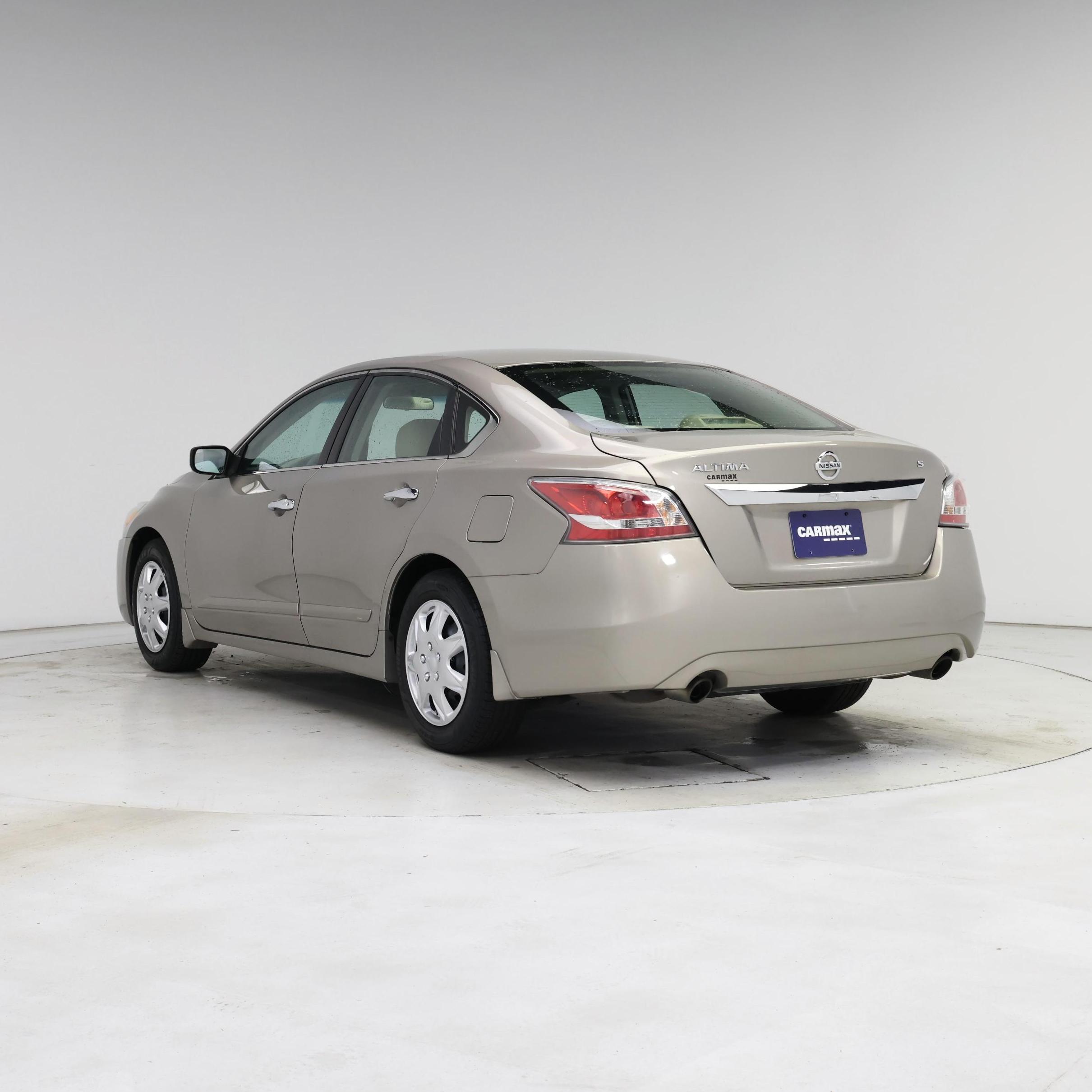 Thumbnail: 2015 Nissan Altima - 2