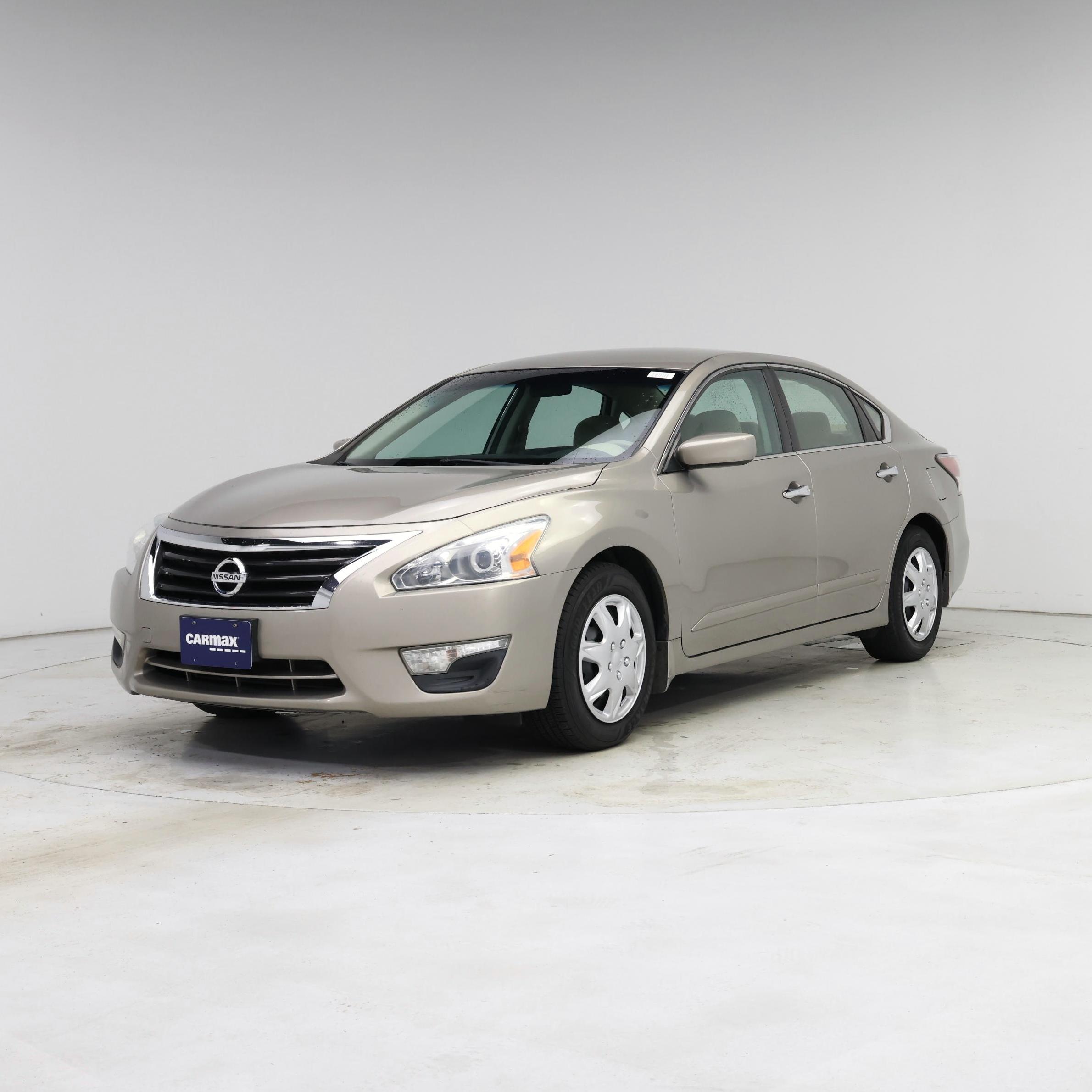 Thumbnail: 2015 Nissan Altima - 4