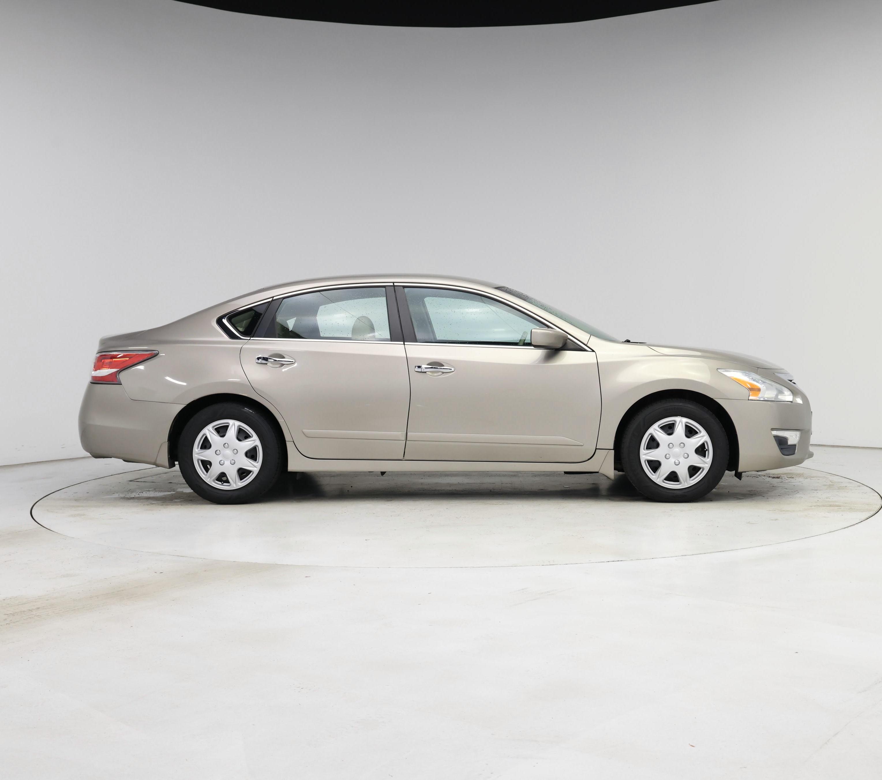 Thumbnail: 2015 Nissan Altima - 7
