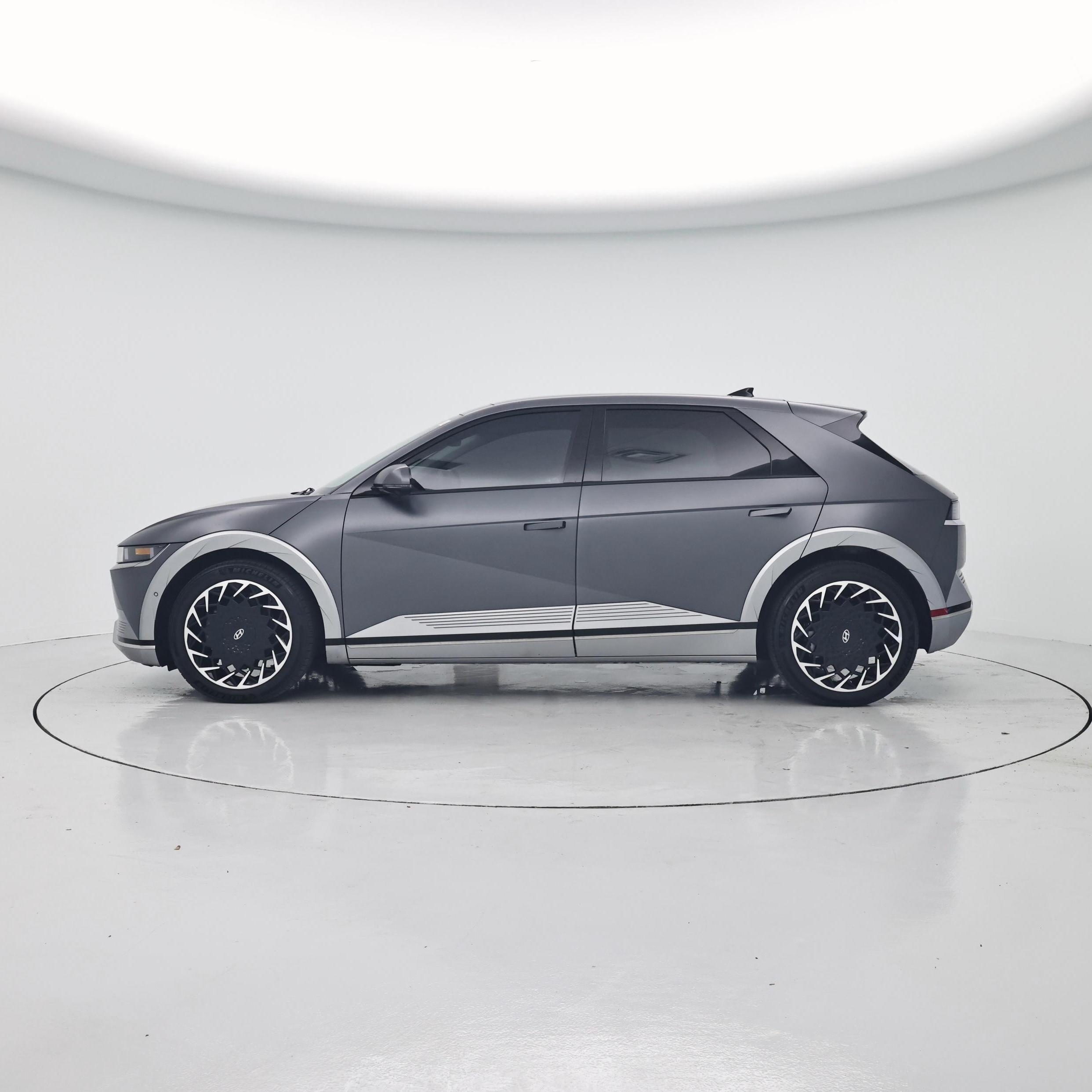 Thumbnail: 2024 Hyundai Ioniq 5 - 3