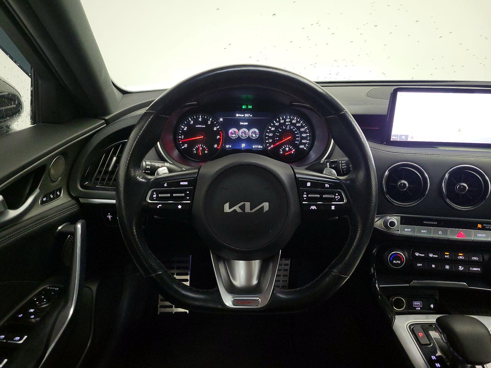 Thumbnail: 2022 Kia Stinger - 10