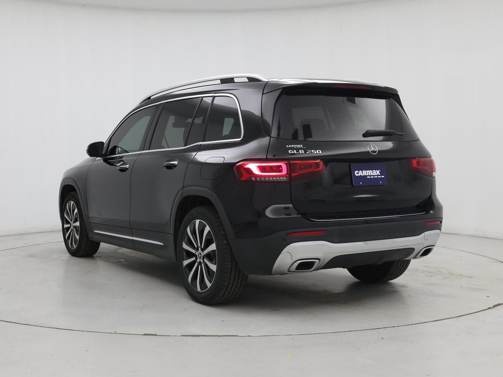 2022 Mercedes-Benz GLB Base - Photo 3