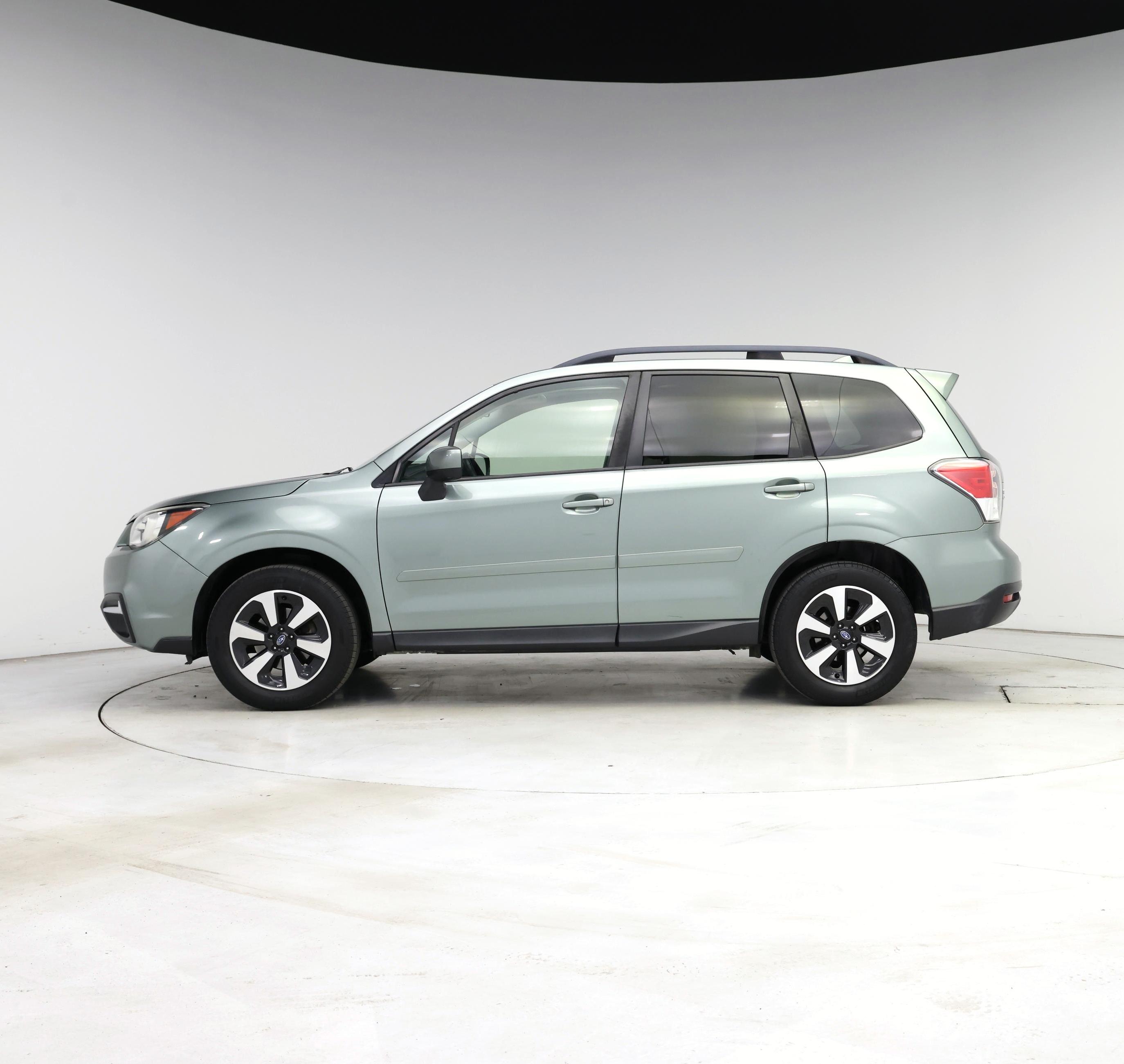 Thumbnail: 2017 Subaru Forester - 3
