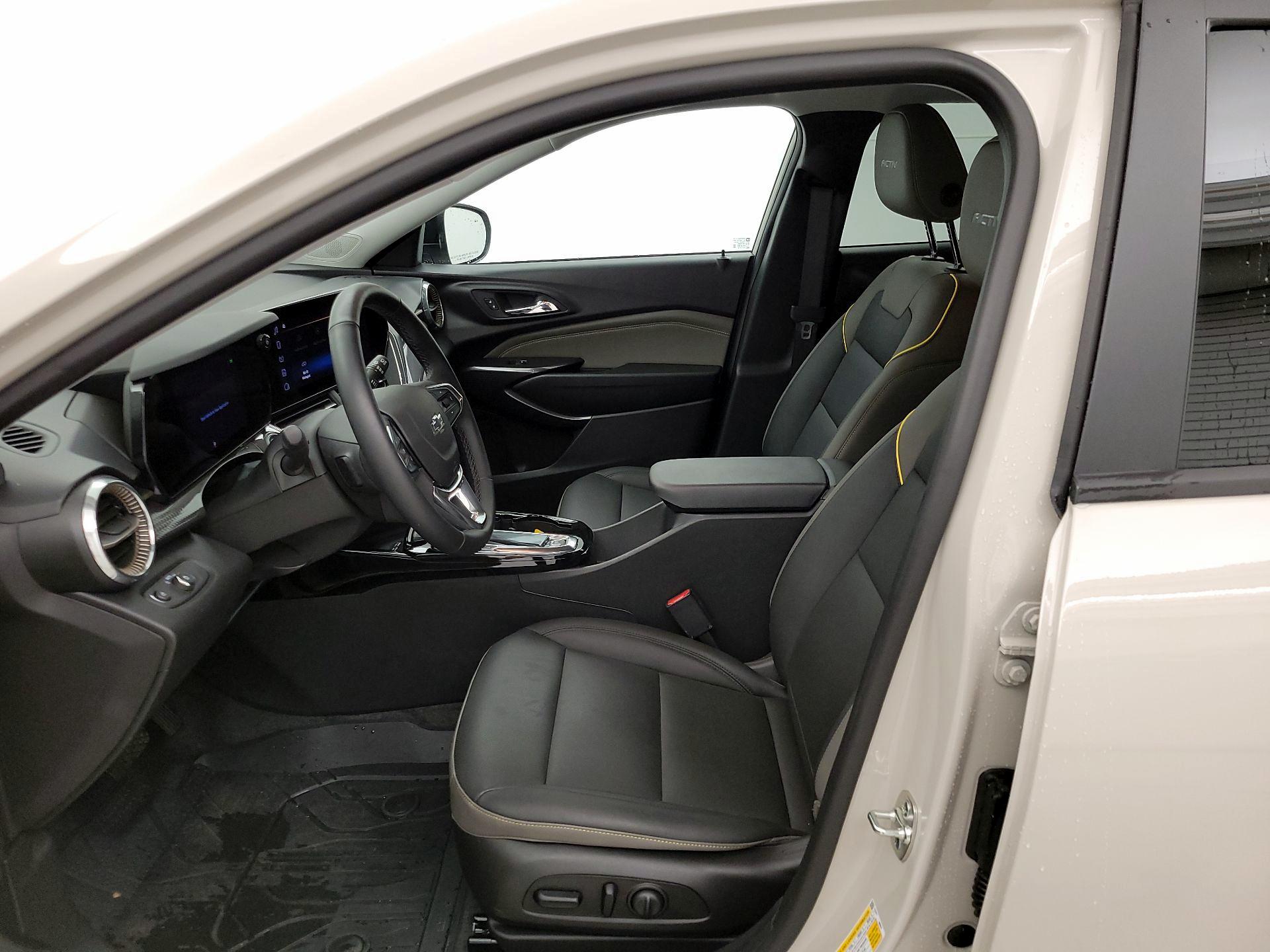 Thumbnail: 2026 Chevrolet Trax - 11