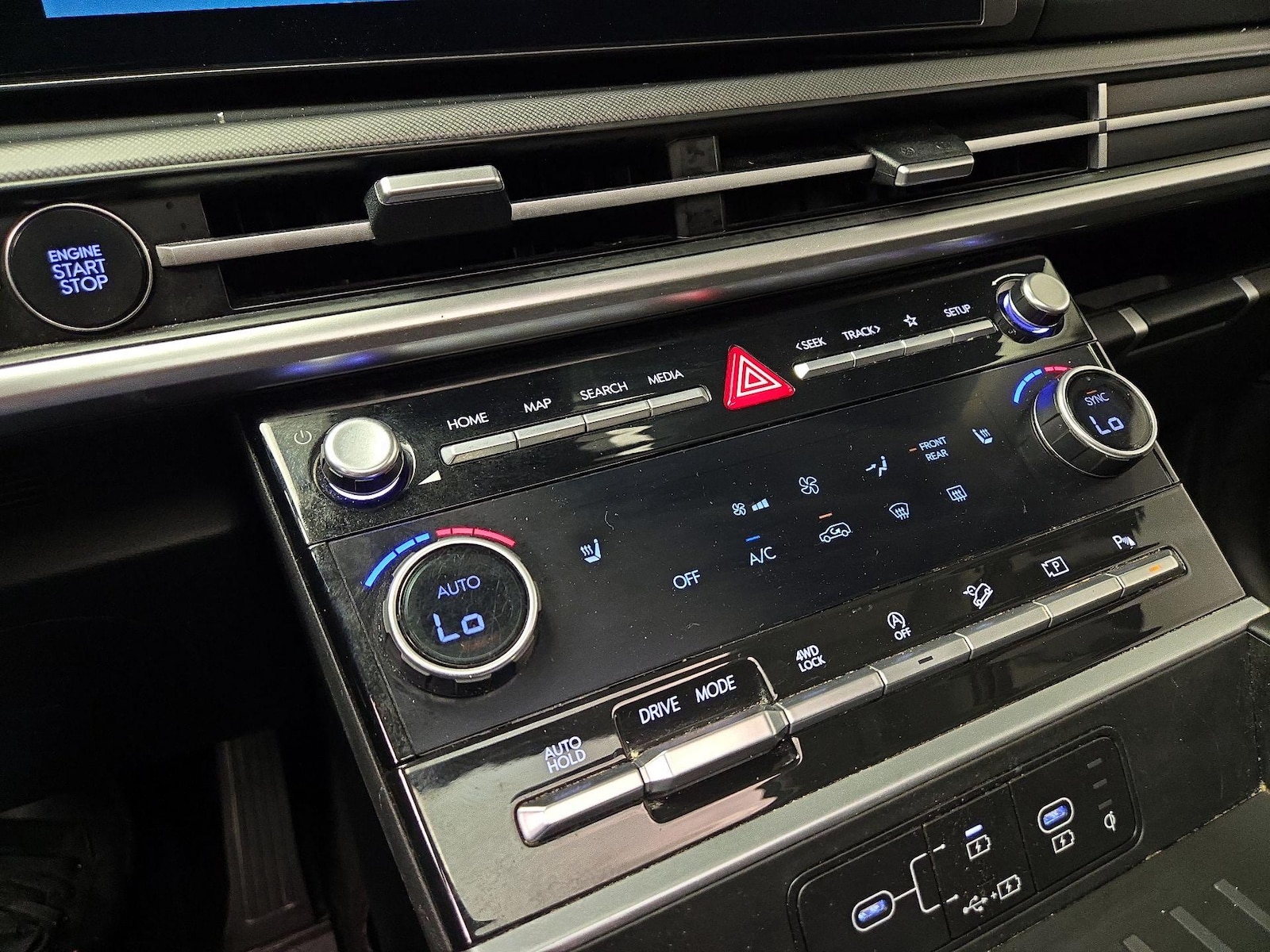 2024 Hyundai Santa Fe XRT - Photo 18