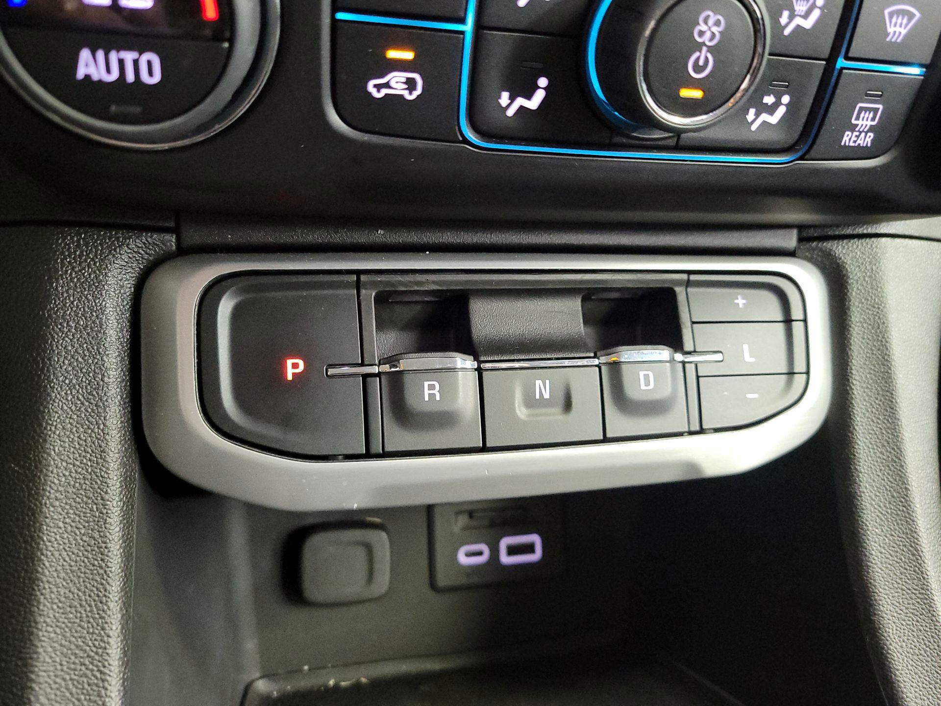 Thumbnail: 2023 GMC Acadia - 18
