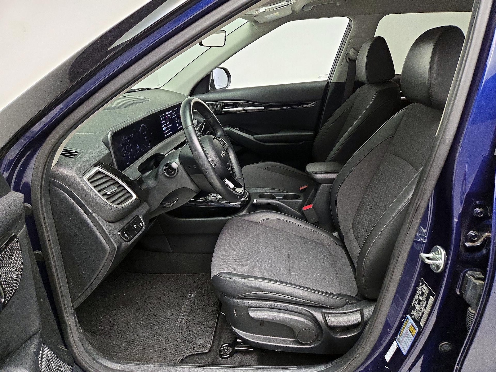 2024 Kia Seltos S - Photo 12